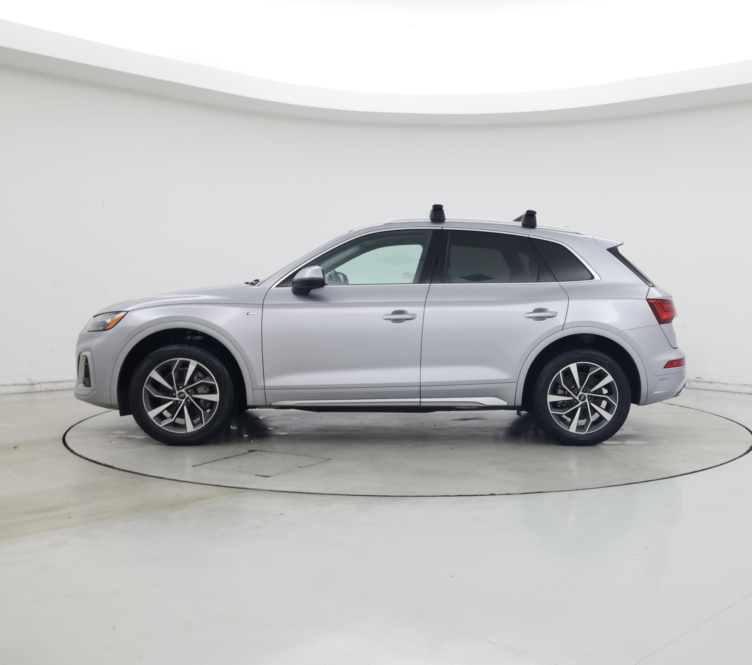 Thumbnail: 2022 Audi Q5 - 3