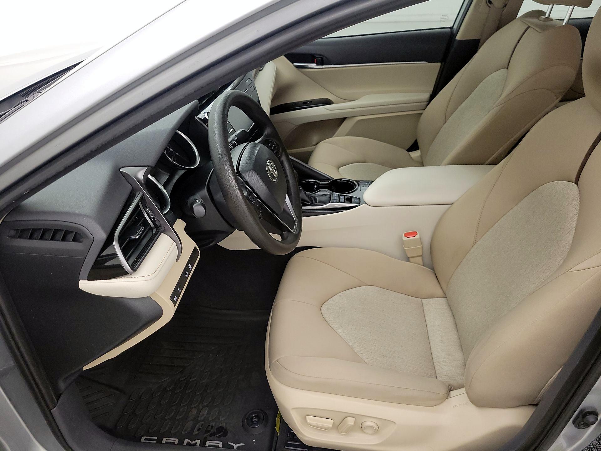 Thumbnail: 2019 Toyota Camry - 11