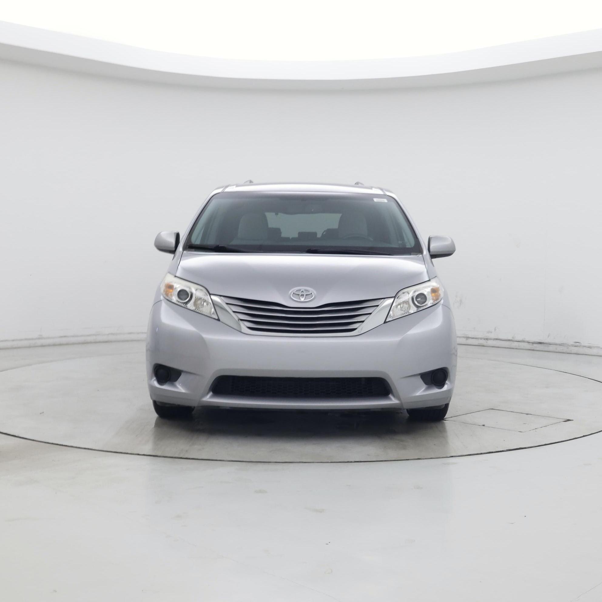 Thumbnail: 2015 Toyota Sienna - 5