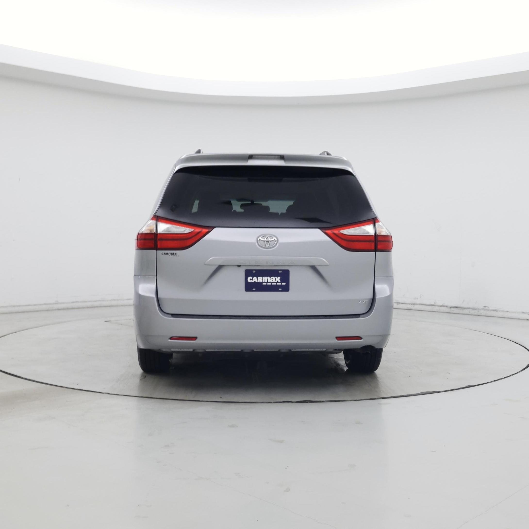 Thumbnail: 2015 Toyota Sienna - 6