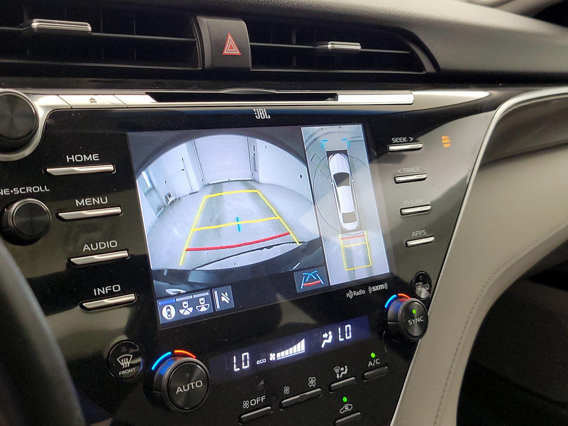 Thumbnail: 2018 Toyota Camry - 14