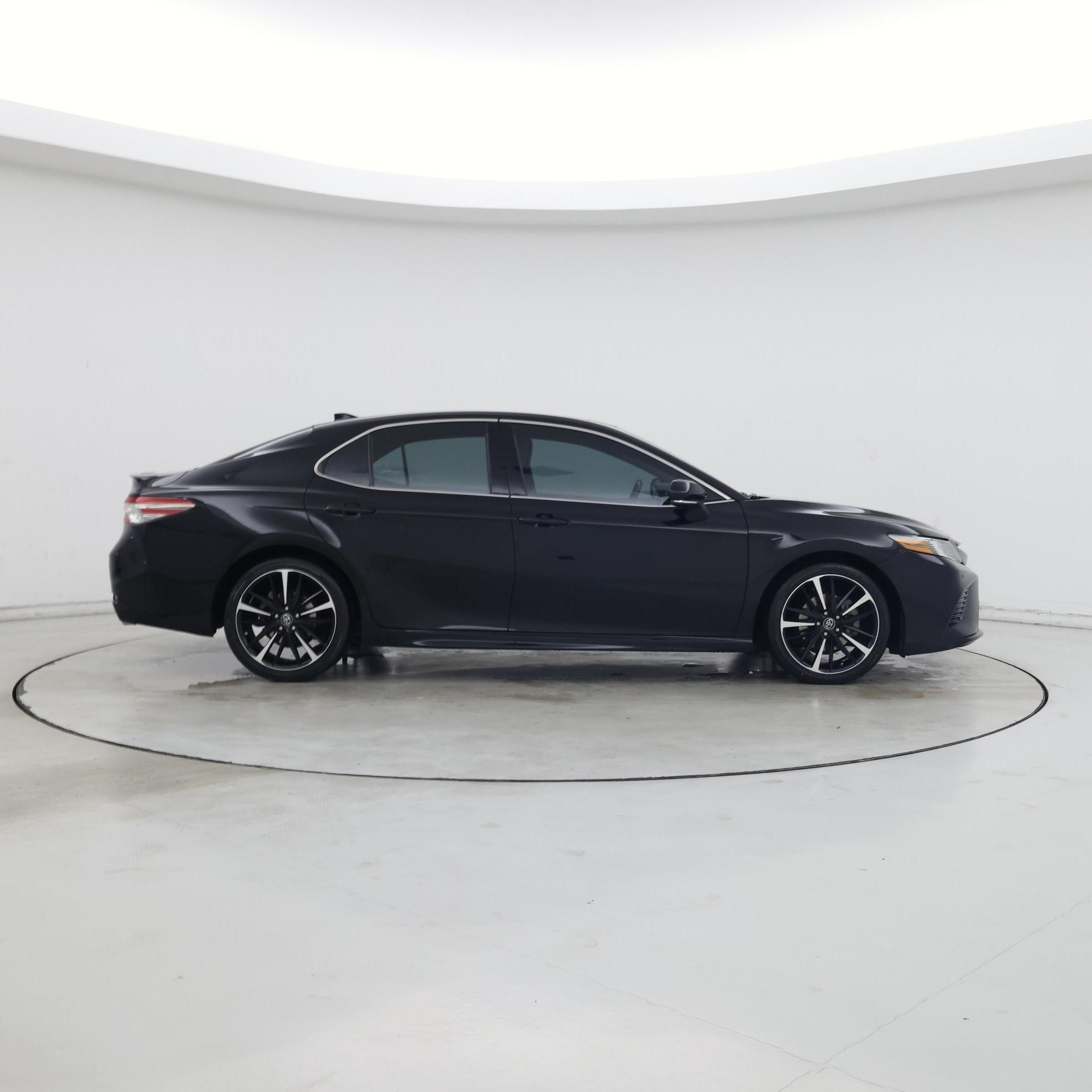 Thumbnail: 2018 Toyota Camry - 7