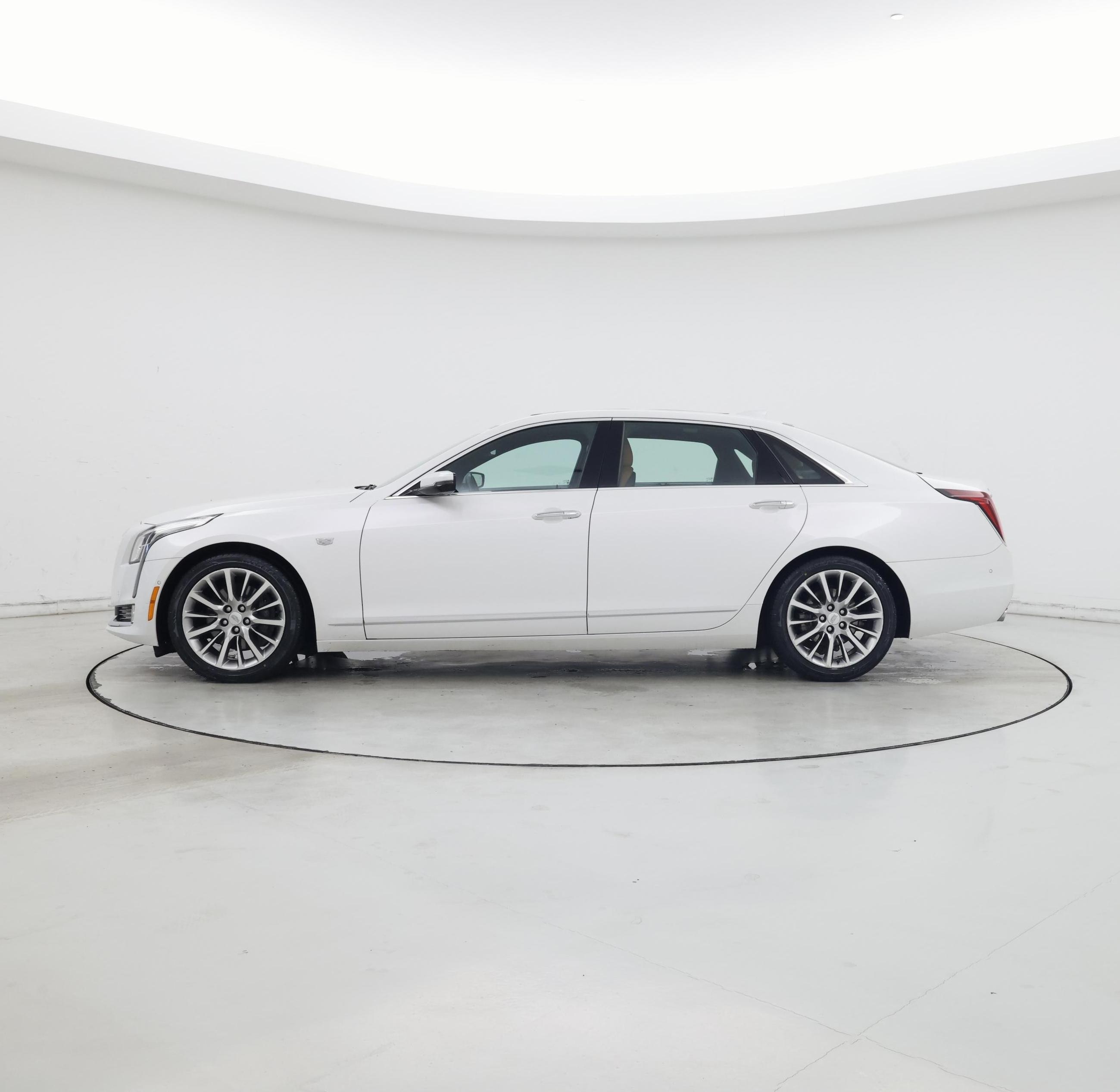 Thumbnail: 2017 Cadillac CT6 - 3