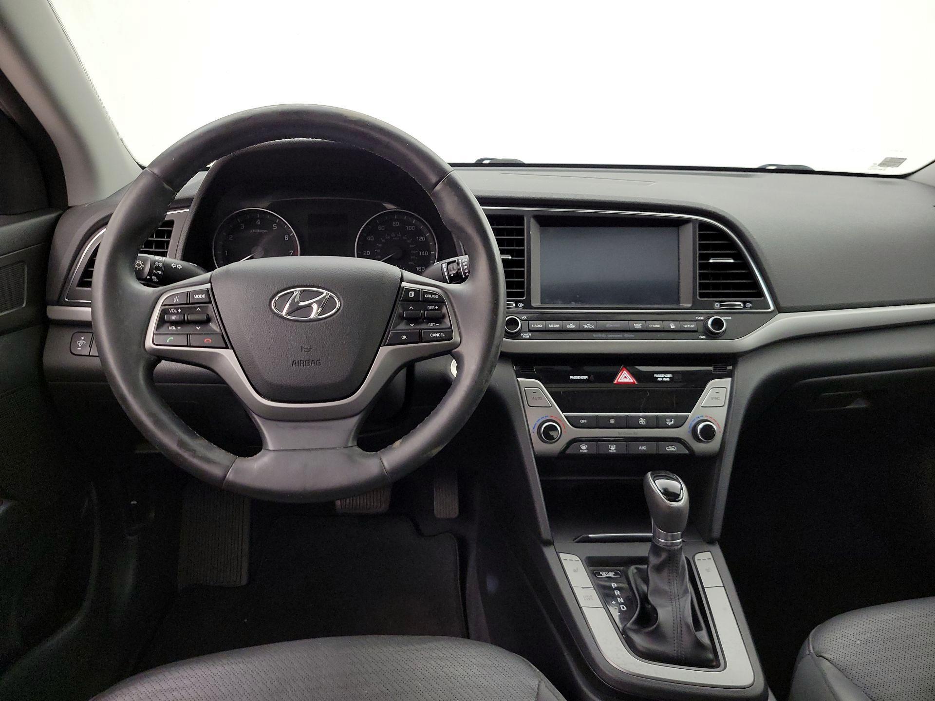 Thumbnail: 2017 Hyundai Elantra - 10