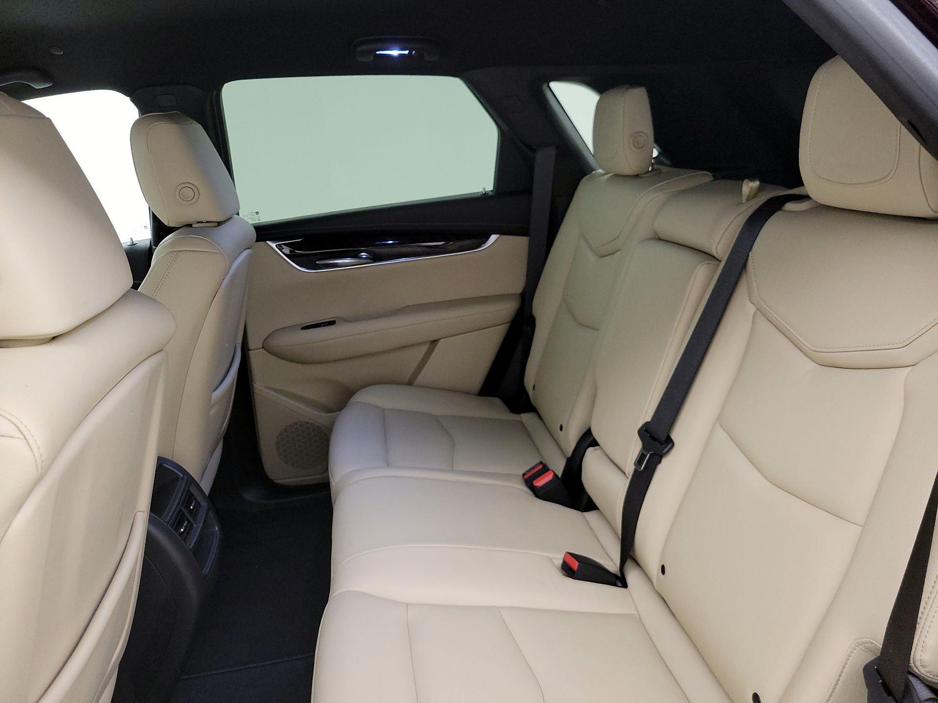 Thumbnail: 2017 Cadillac XT5 - 19