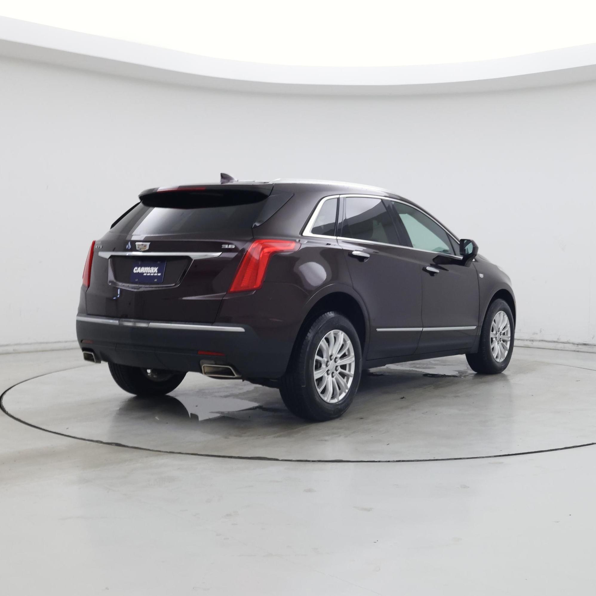 Thumbnail: 2017 Cadillac XT5 - 8