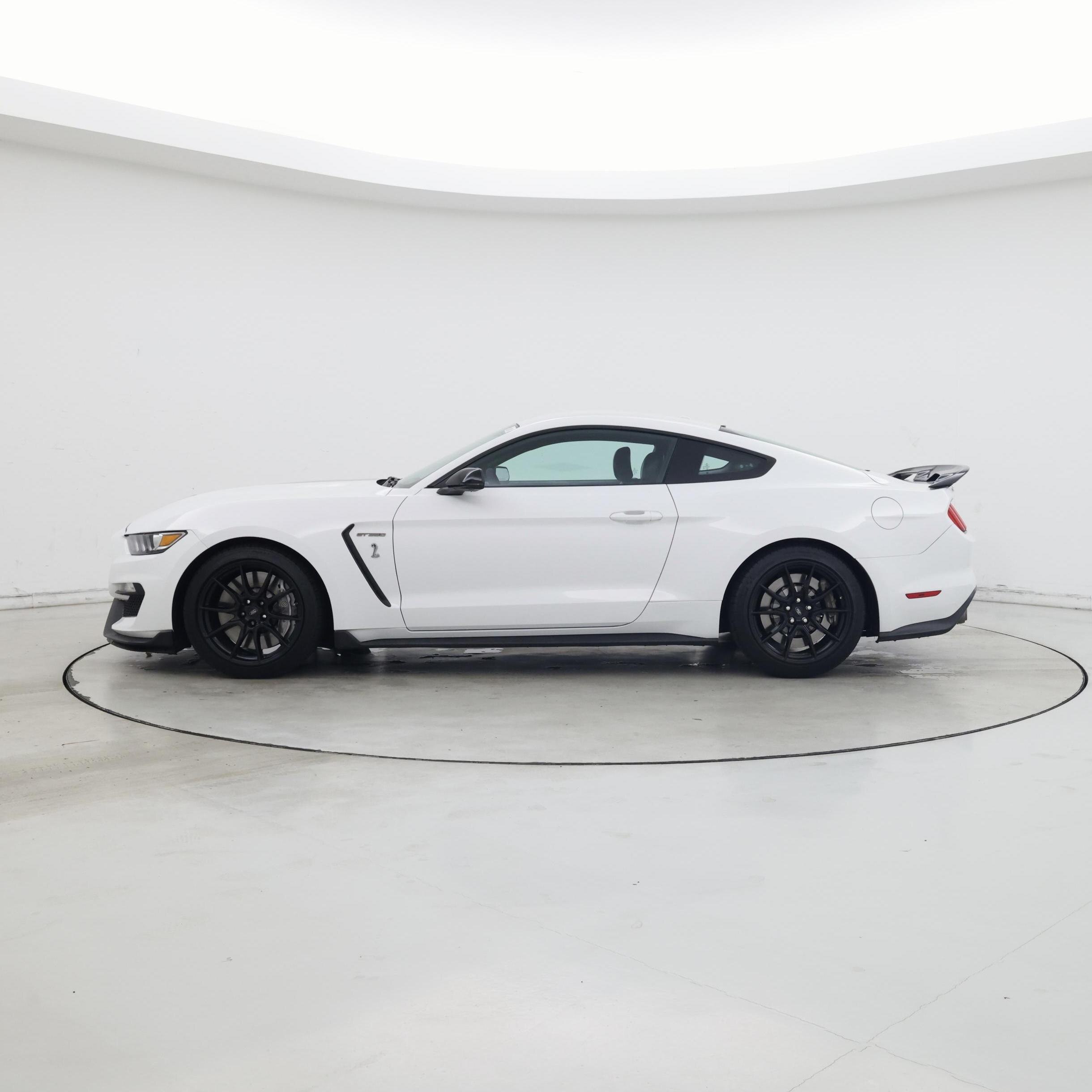 Thumbnail: 2019 Ford Mustang - 3