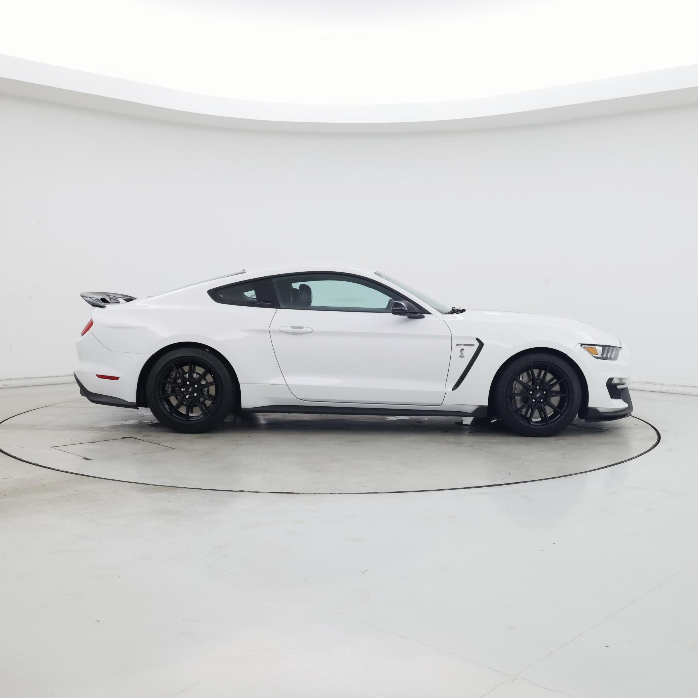 Thumbnail: 2019 Ford Mustang - 7