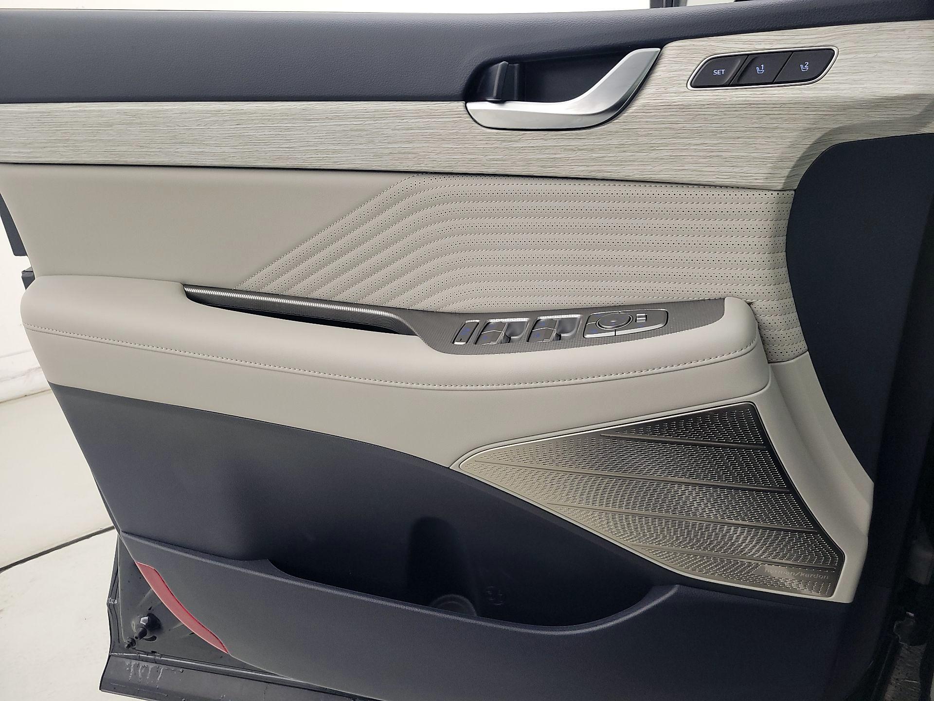 Thumbnail: 2025 Hyundai Palisade - 12