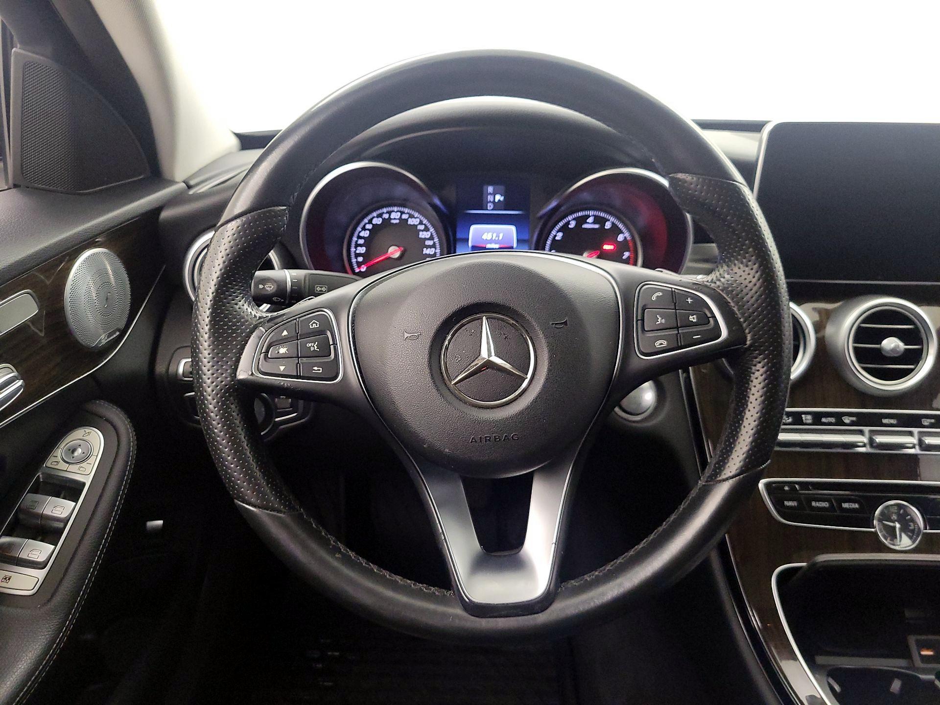 Thumbnail: 2016 Mercedes-Benz C-Class - 10