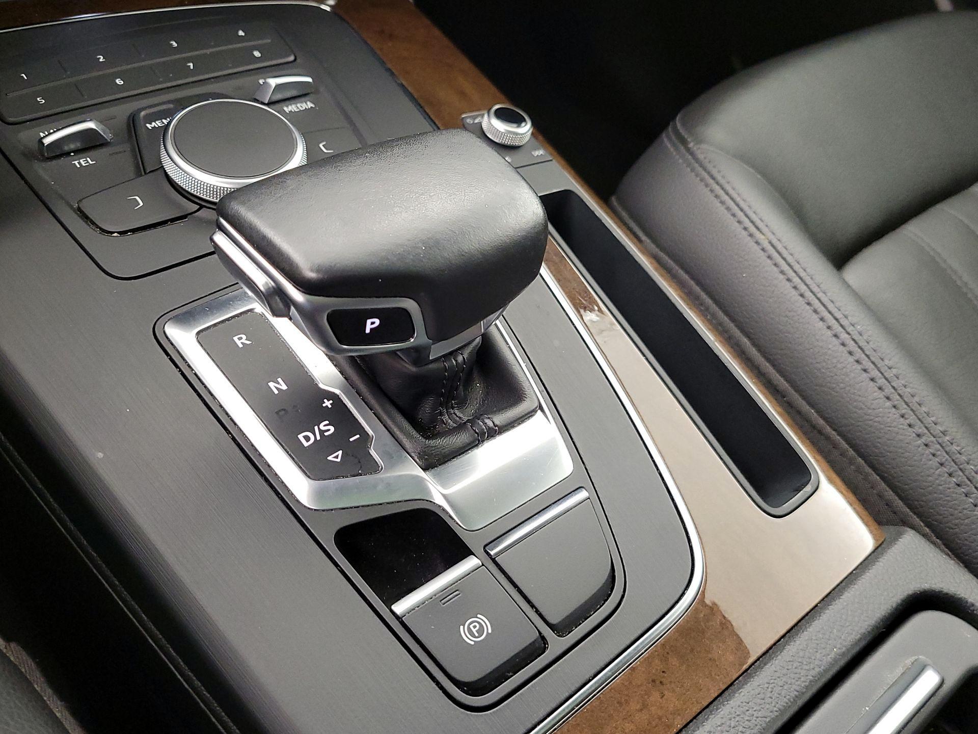 Thumbnail: 2019 Audi Q5 - 17