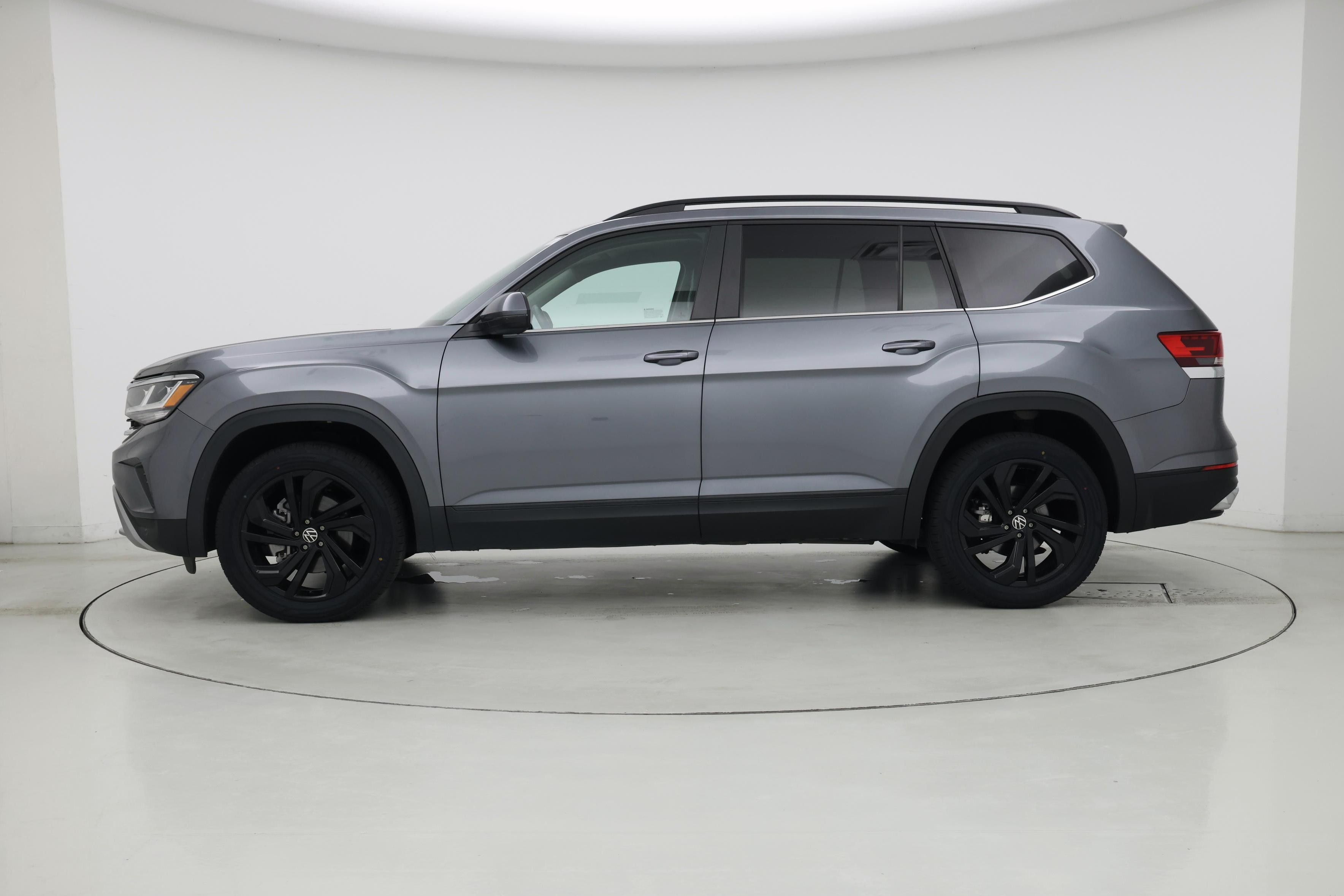 Thumbnail: 2022 Volkswagen Atlas - 3