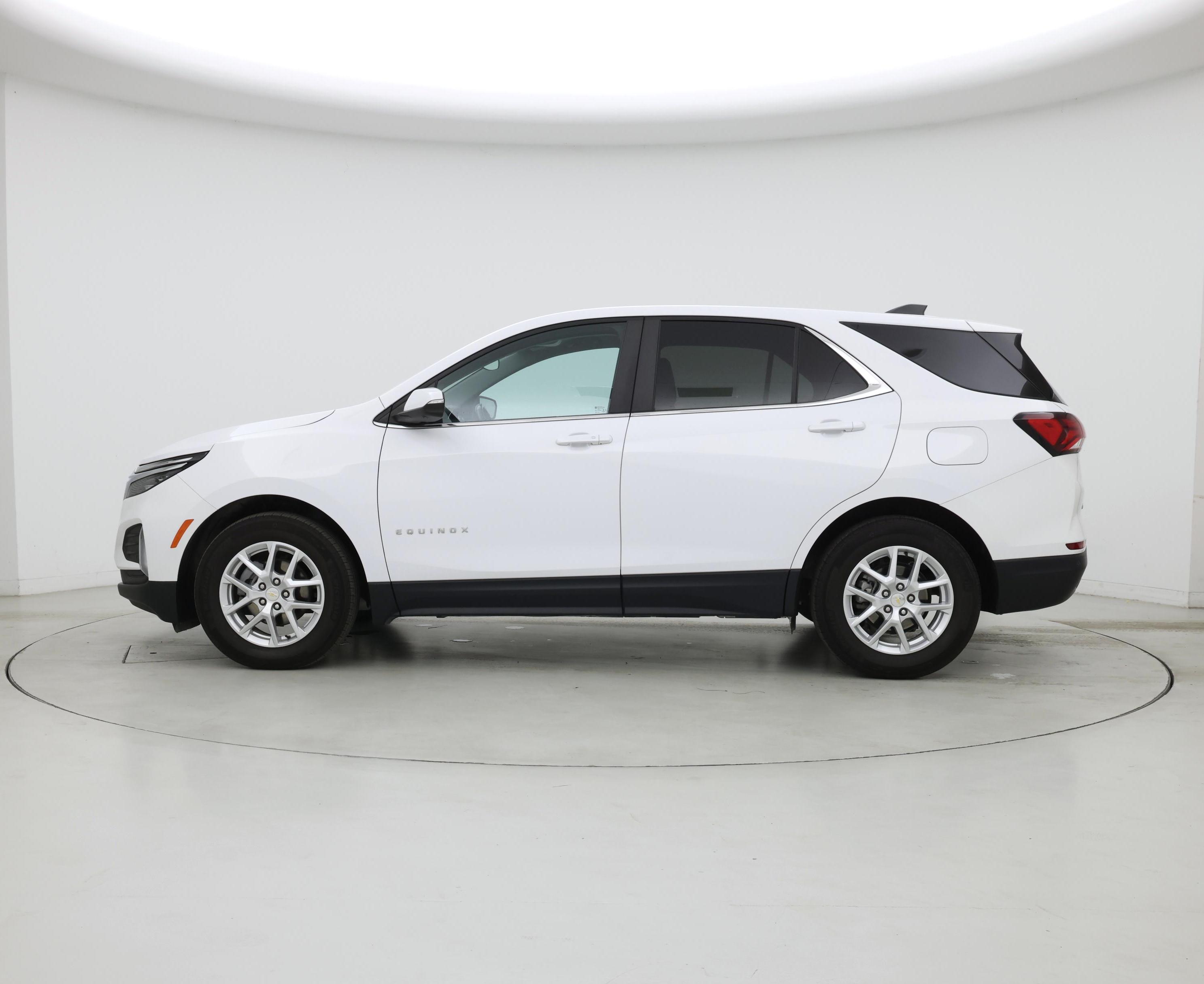 Thumbnail: 2022 Chevrolet Equinox - 3