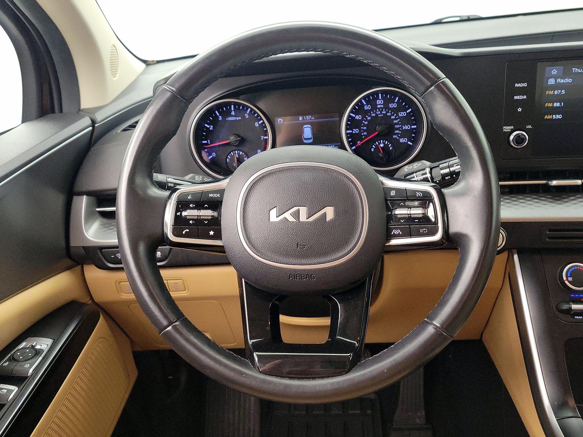 Thumbnail: 2023 Kia Carnival - 10