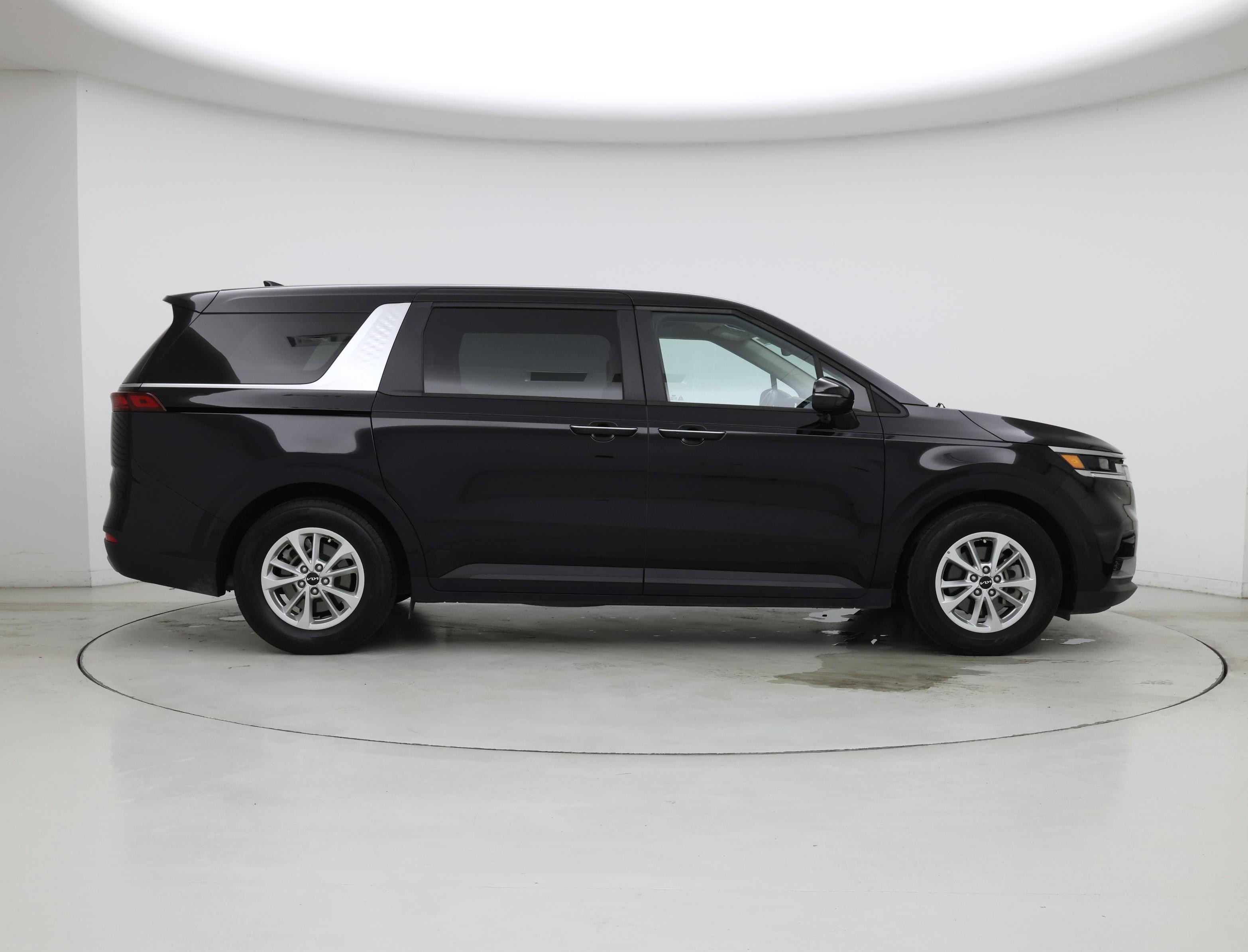 Thumbnail: 2023 Kia Carnival - 7