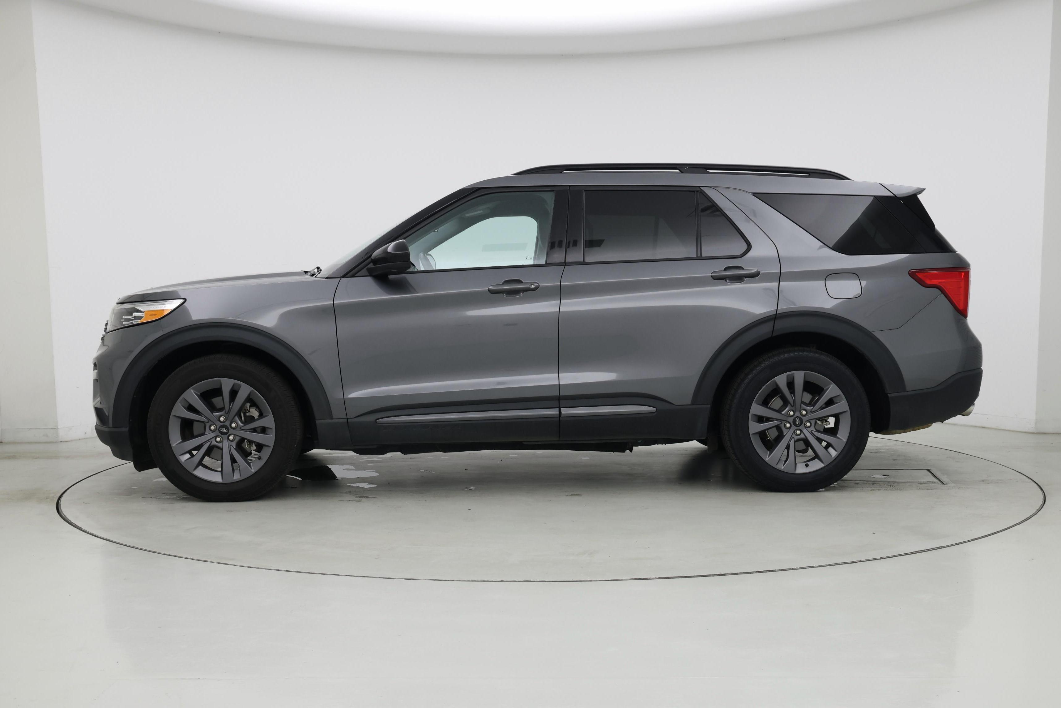Thumbnail: 2023 Ford Explorer - 3