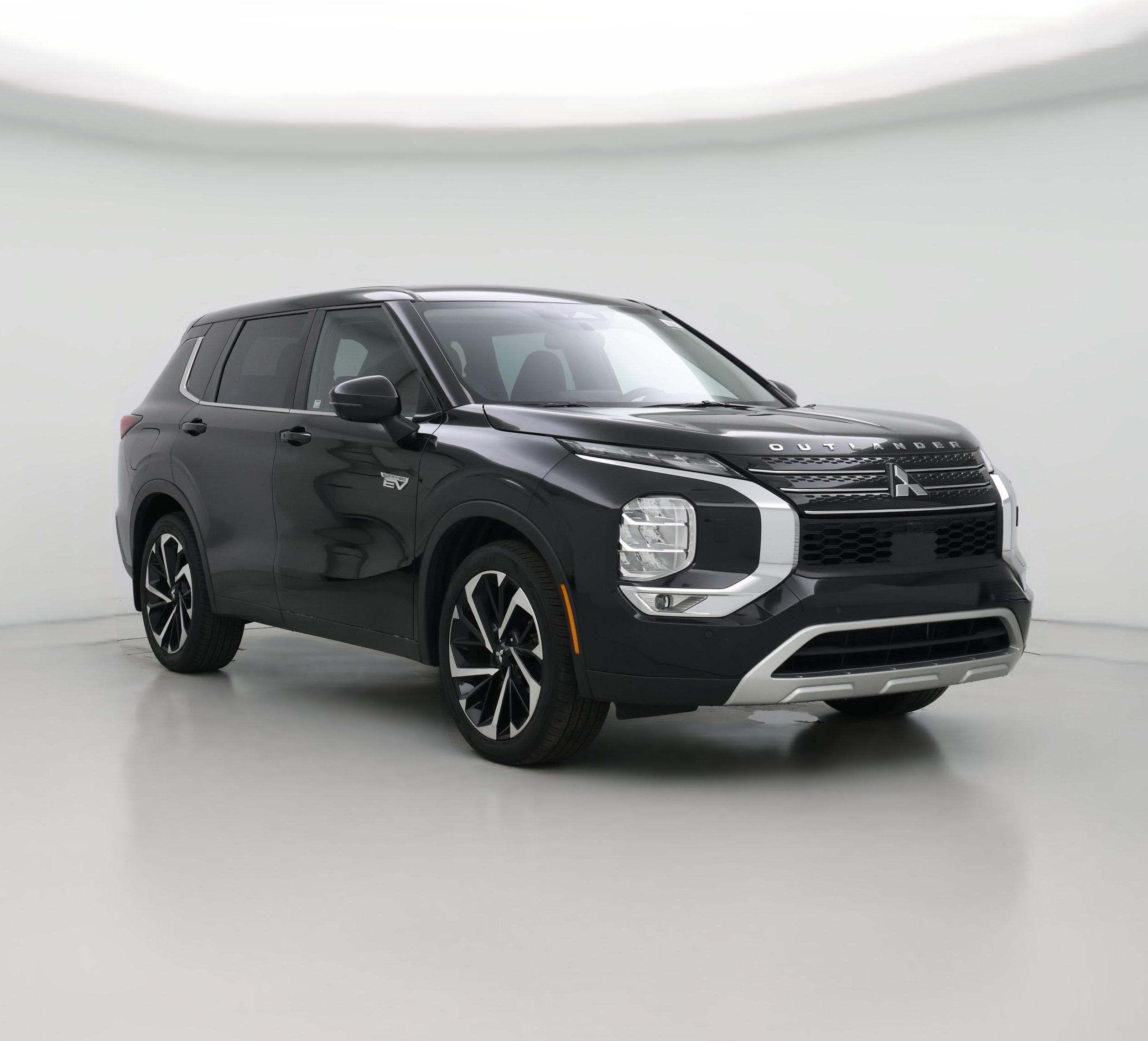 Thumbnail: 2023 Mitsubishi Outlander - 1