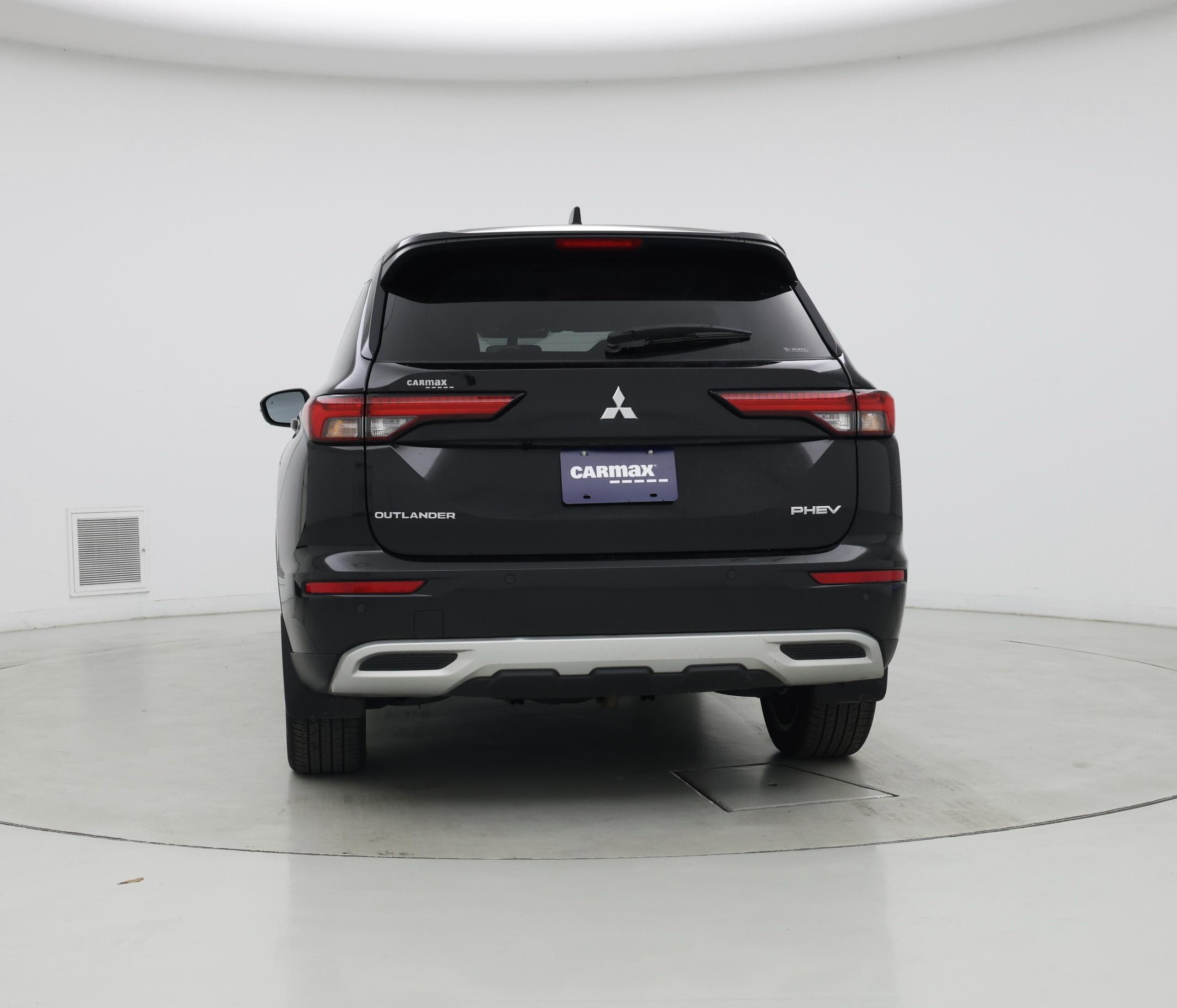 Thumbnail: 2023 Mitsubishi Outlander - 6