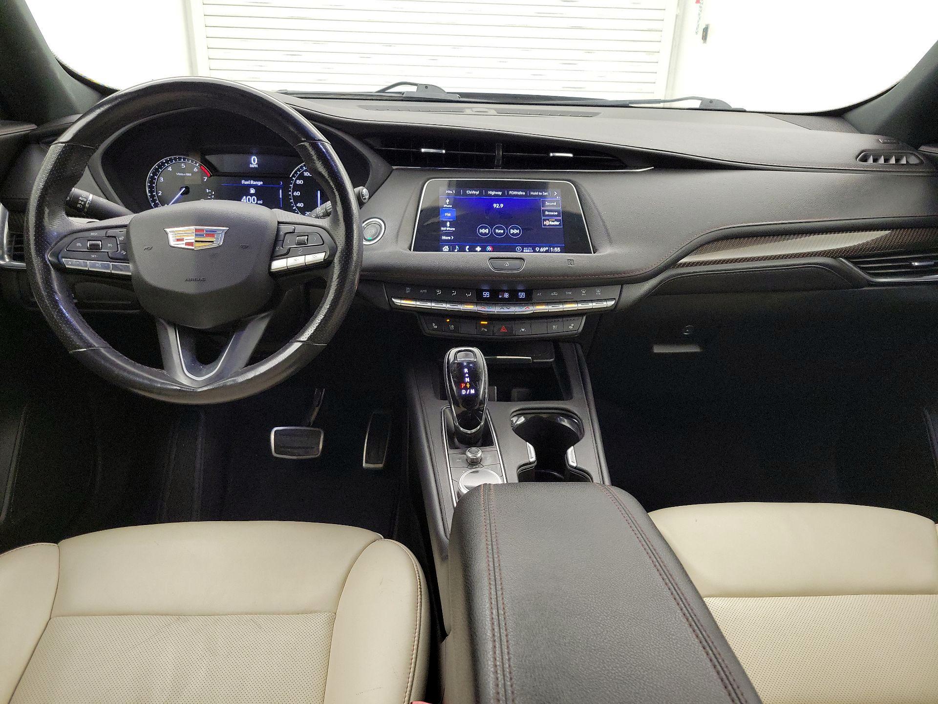 Thumbnail: 2020 Cadillac XT4 - 9