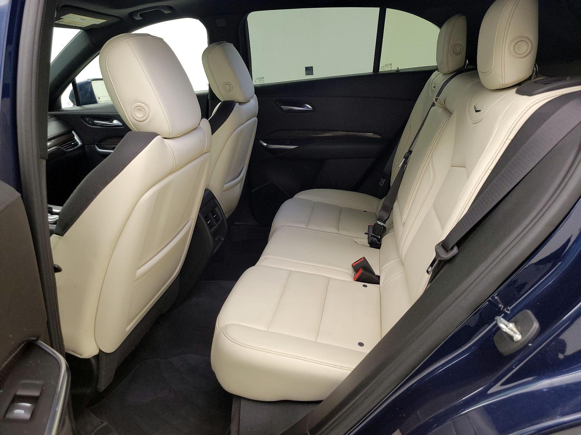 Thumbnail: 2020 Cadillac XT4 - 20