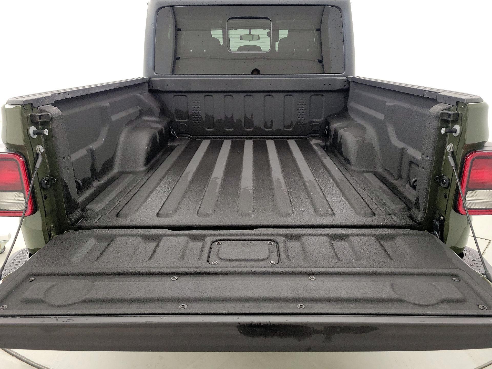 Thumbnail: 2021 Jeep Gladiator - 20
