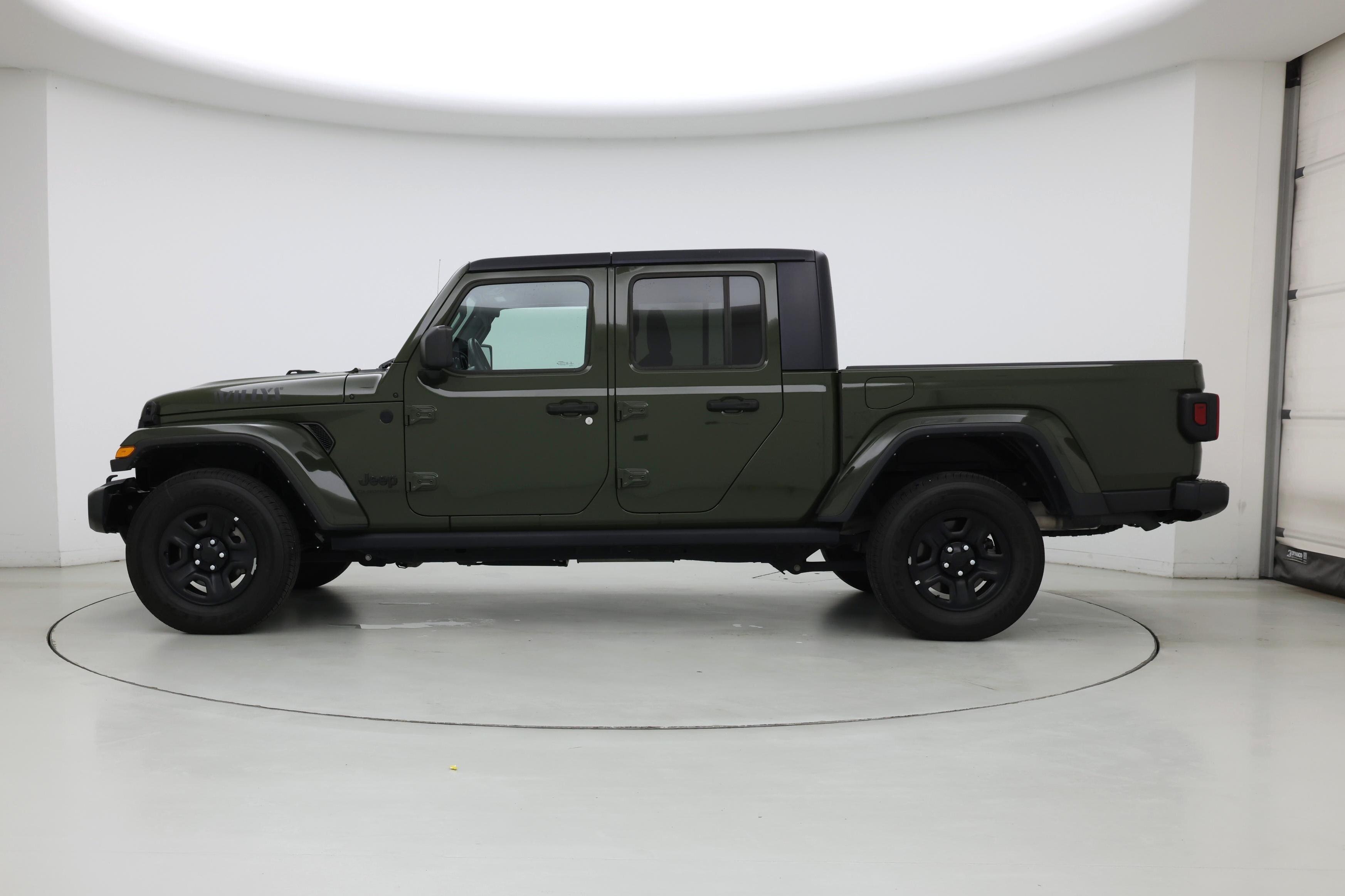 Thumbnail: 2021 Jeep Gladiator - 3