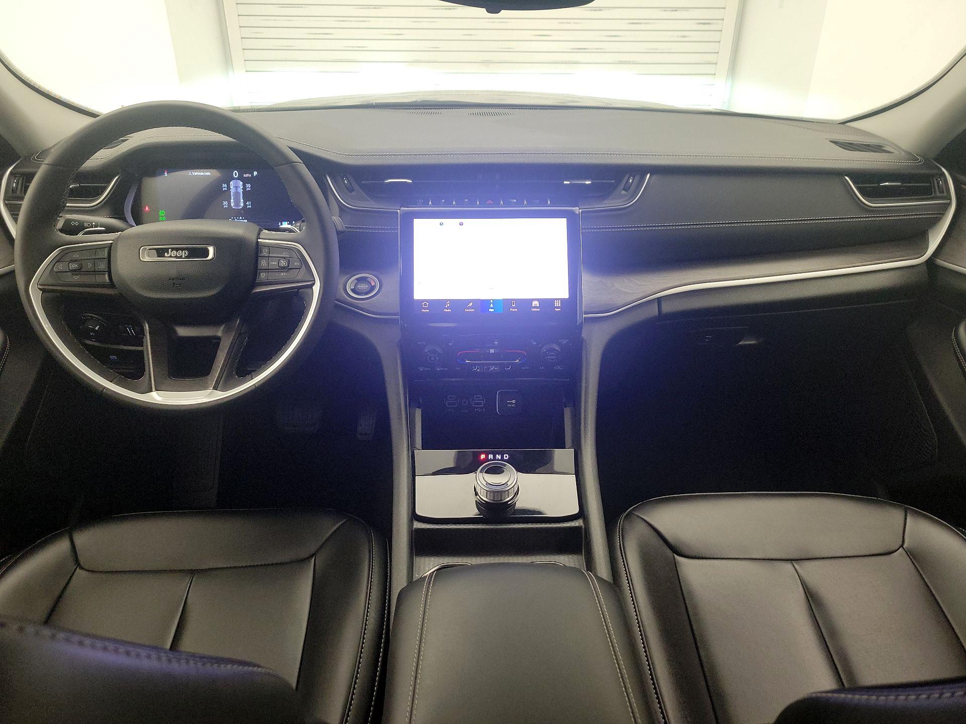 Thumbnail: 2023 Jeep Grand Cherokee - 9