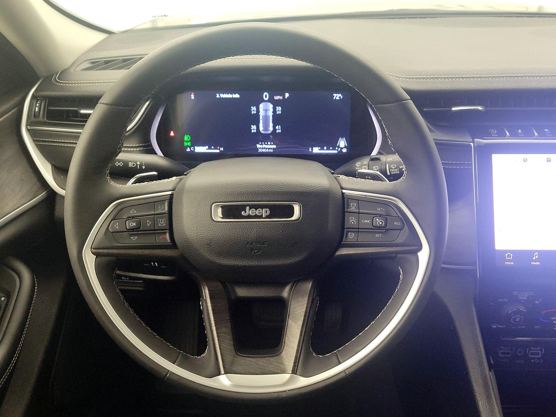 Thumbnail: 2023 Jeep Grand Cherokee - 10