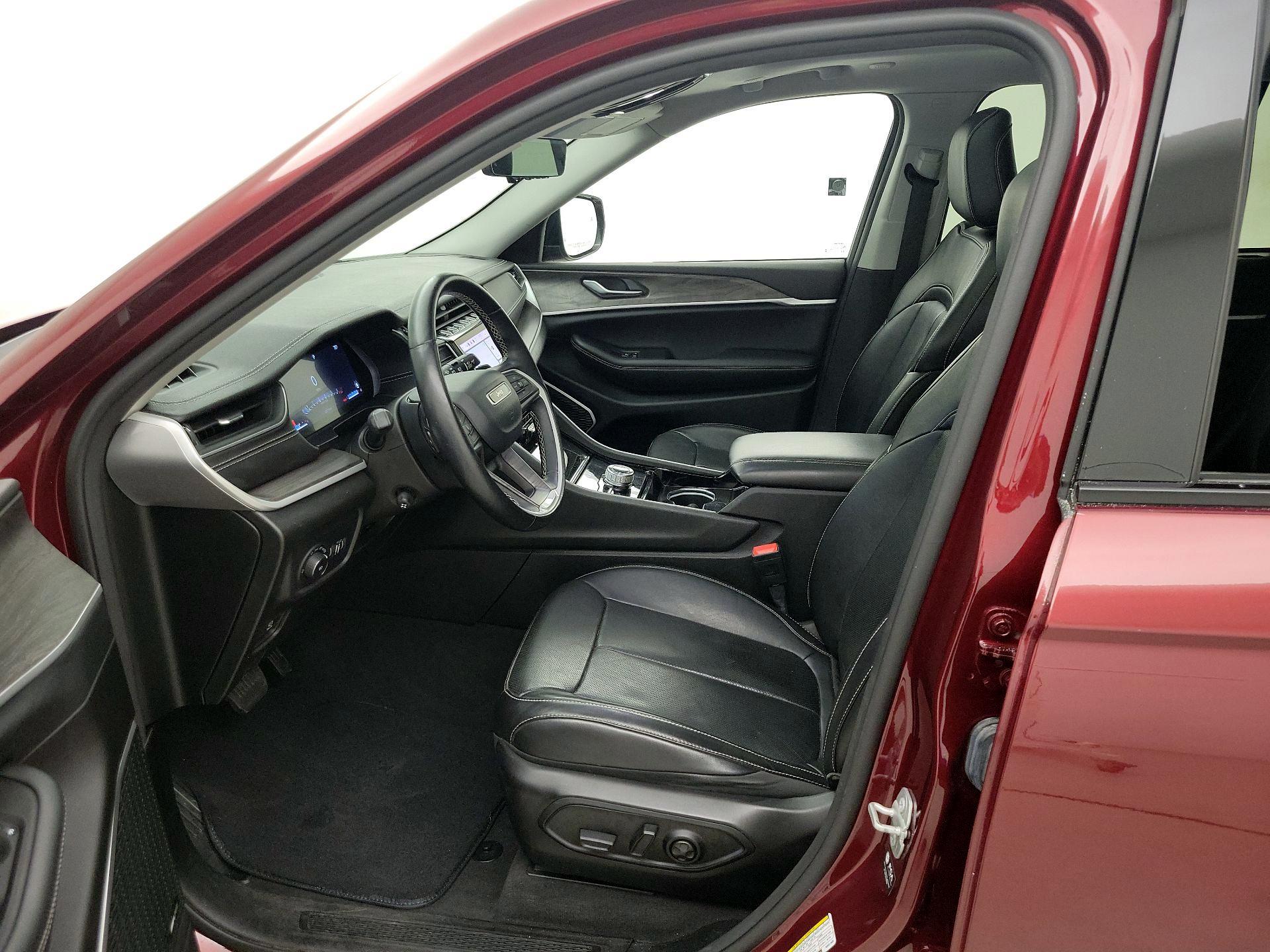 Thumbnail: 2022 Jeep Grand Cherokee - 11