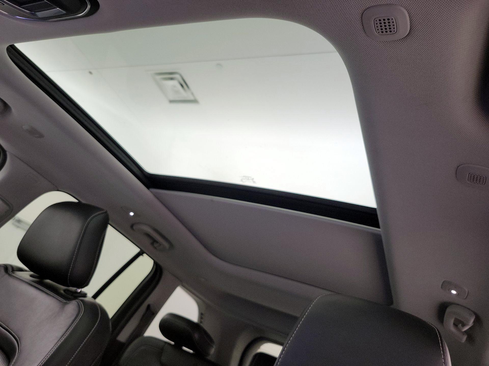 Thumbnail: 2022 Jeep Grand Cherokee - 20