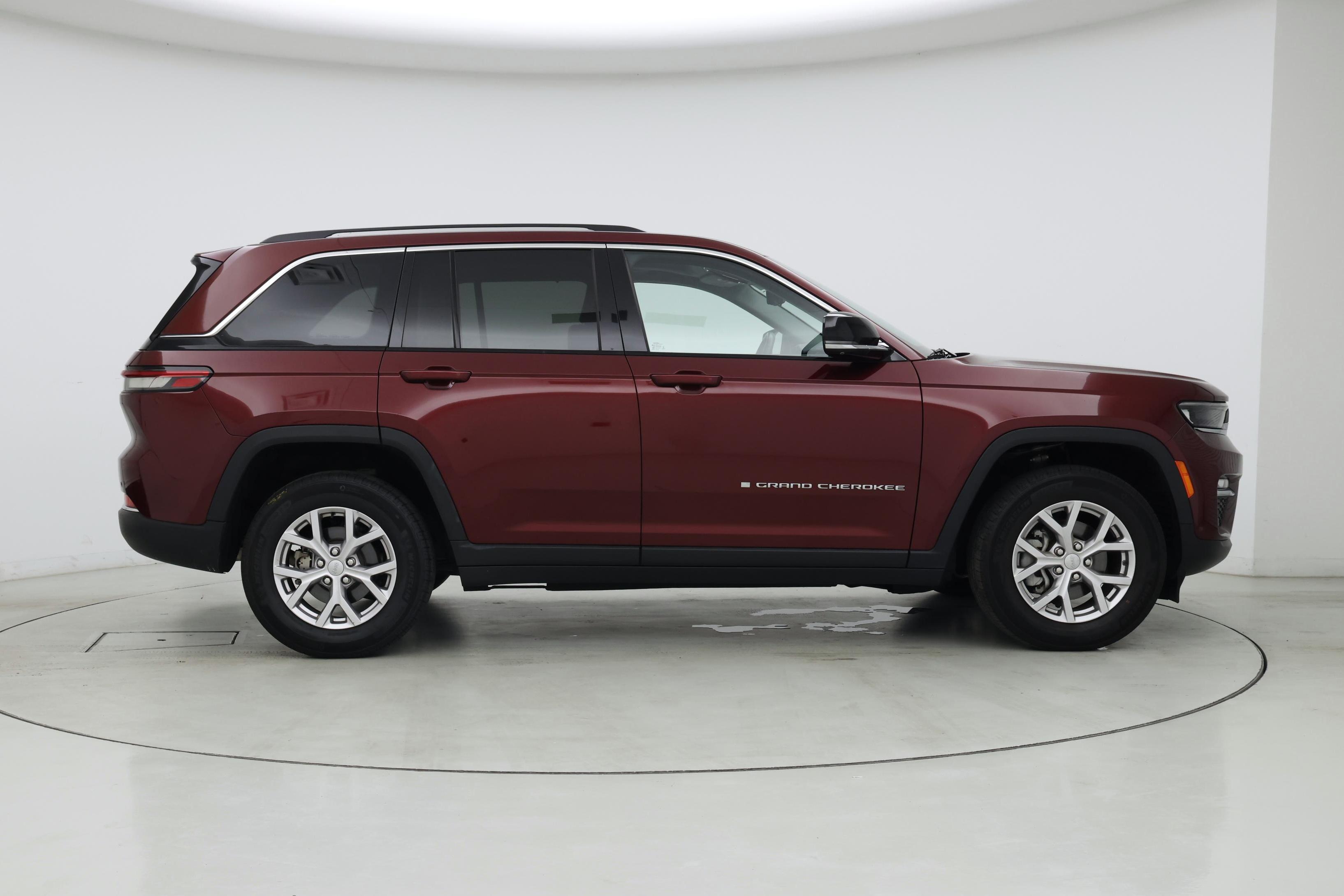 Thumbnail: 2022 Jeep Grand Cherokee - 7