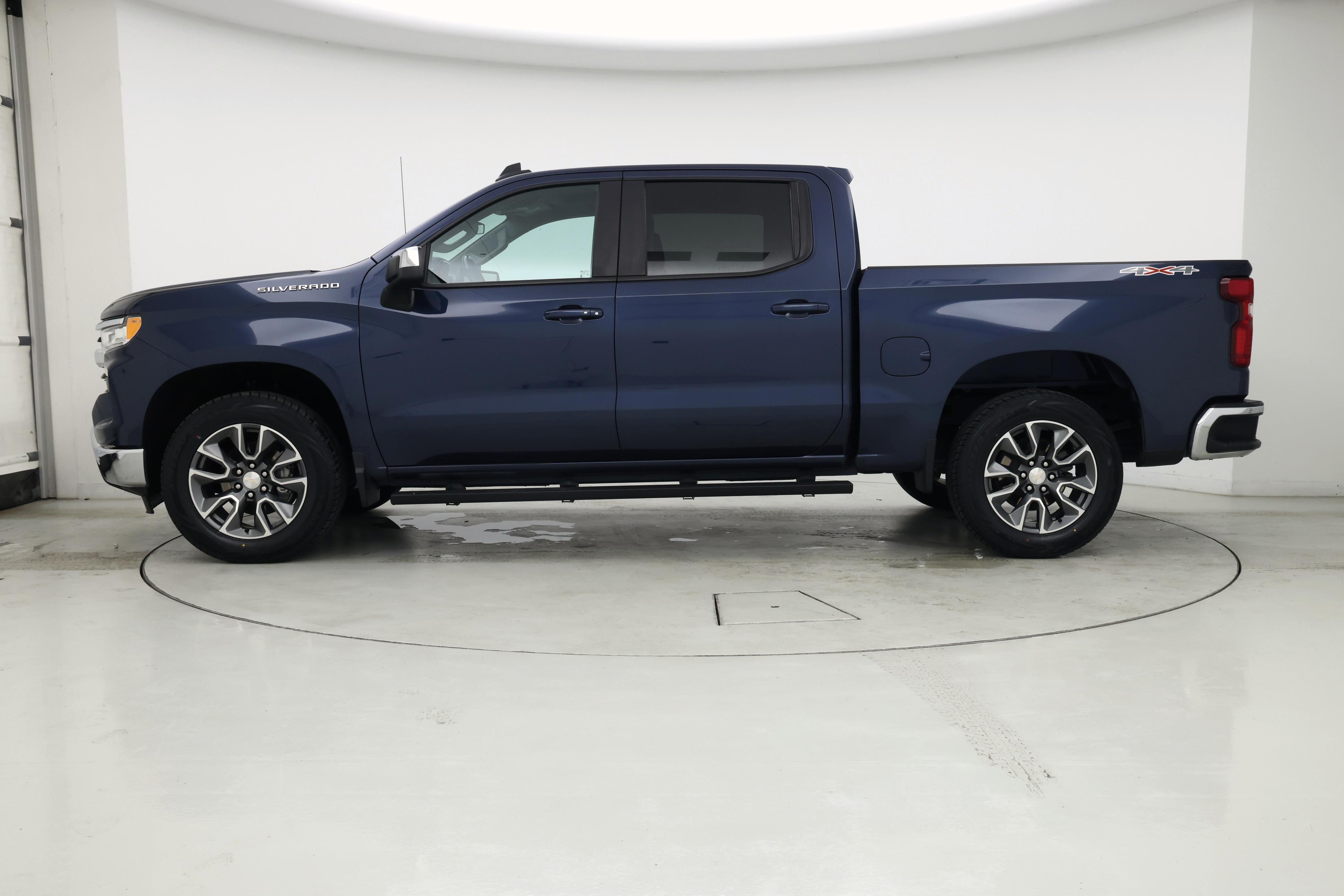 Thumbnail: 2022 Chevrolet Silverado 1500 - 3