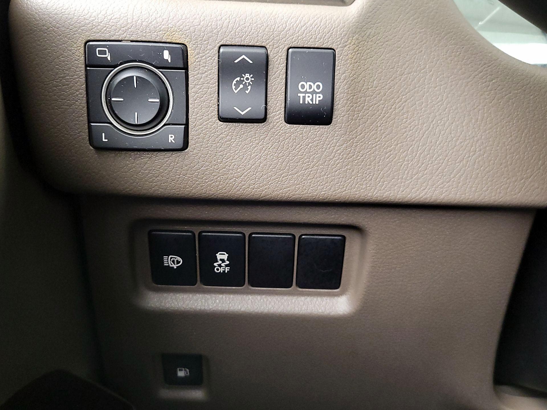 Thumbnail: 2017 Lexus GX - 13