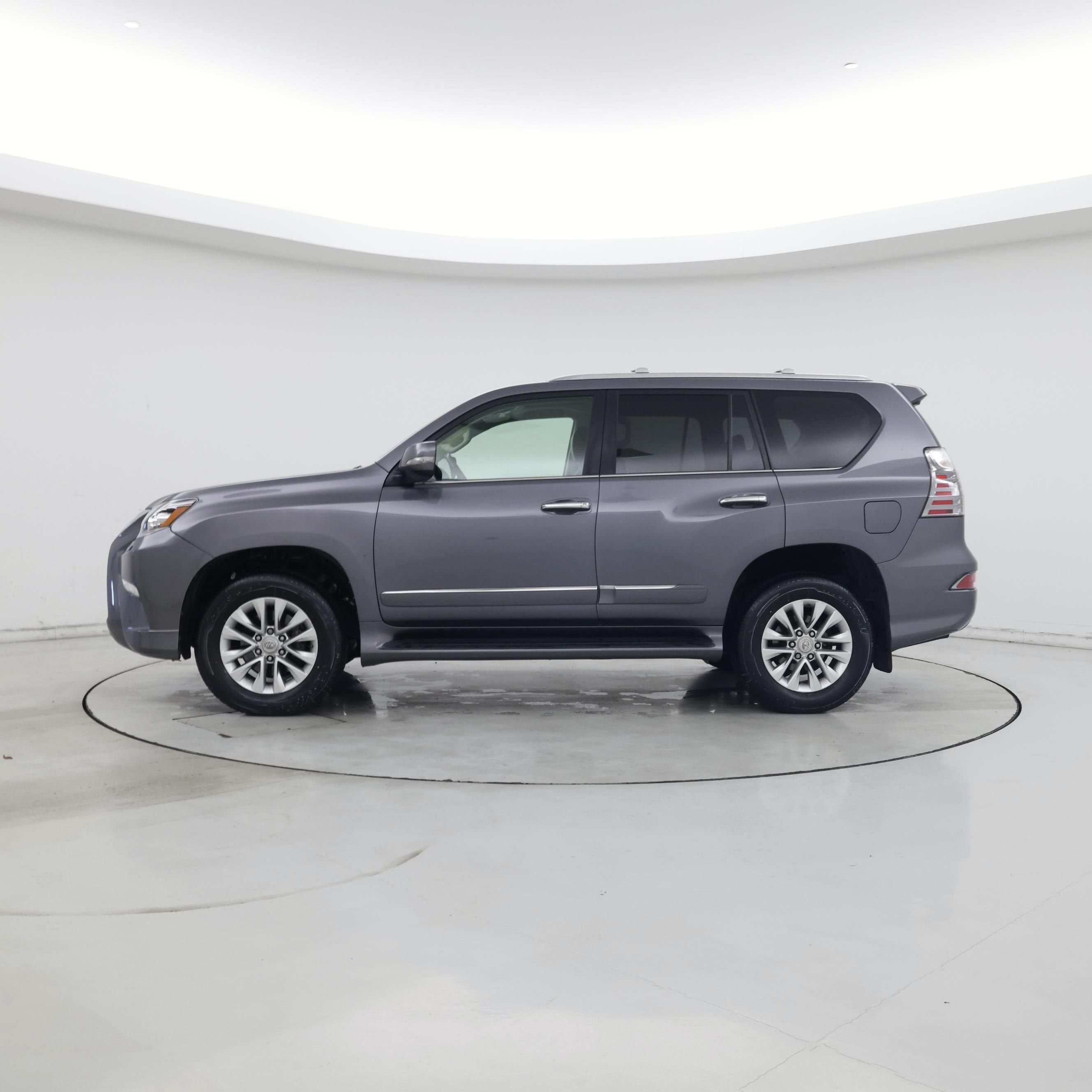 Thumbnail: 2017 Lexus GX - 3
