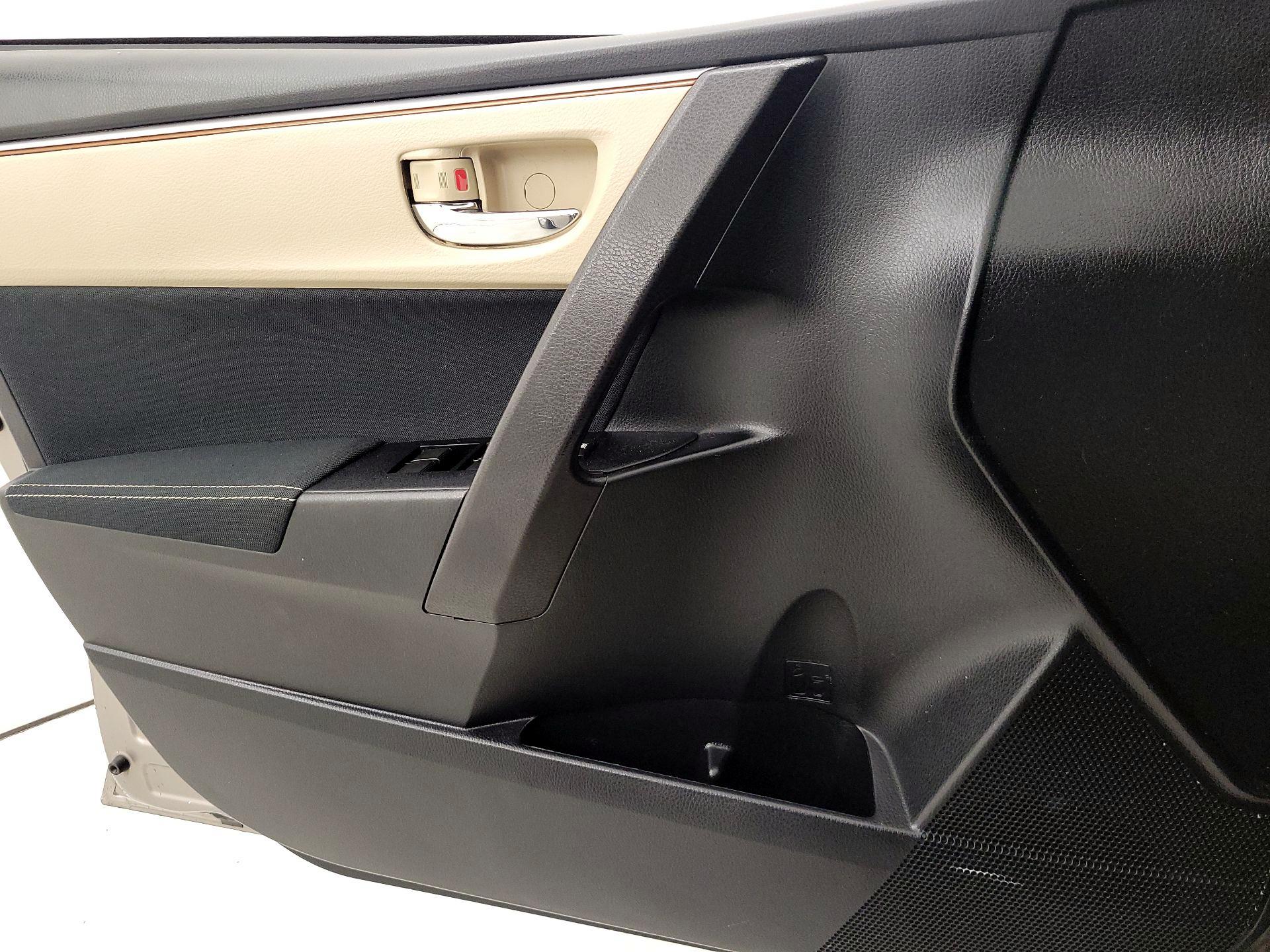 Thumbnail: 2016 Toyota Corolla - 12