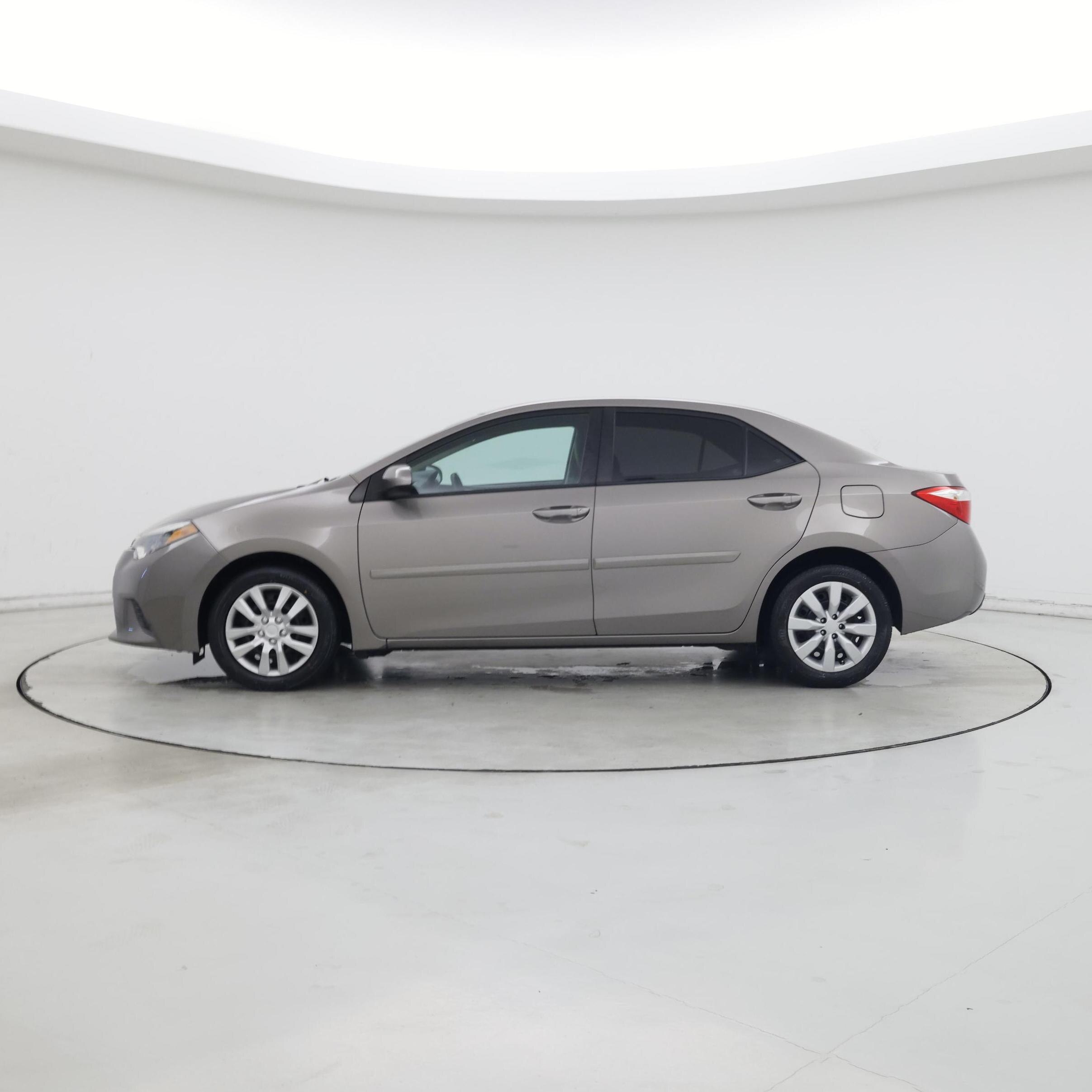 Thumbnail: 2016 Toyota Corolla - 3