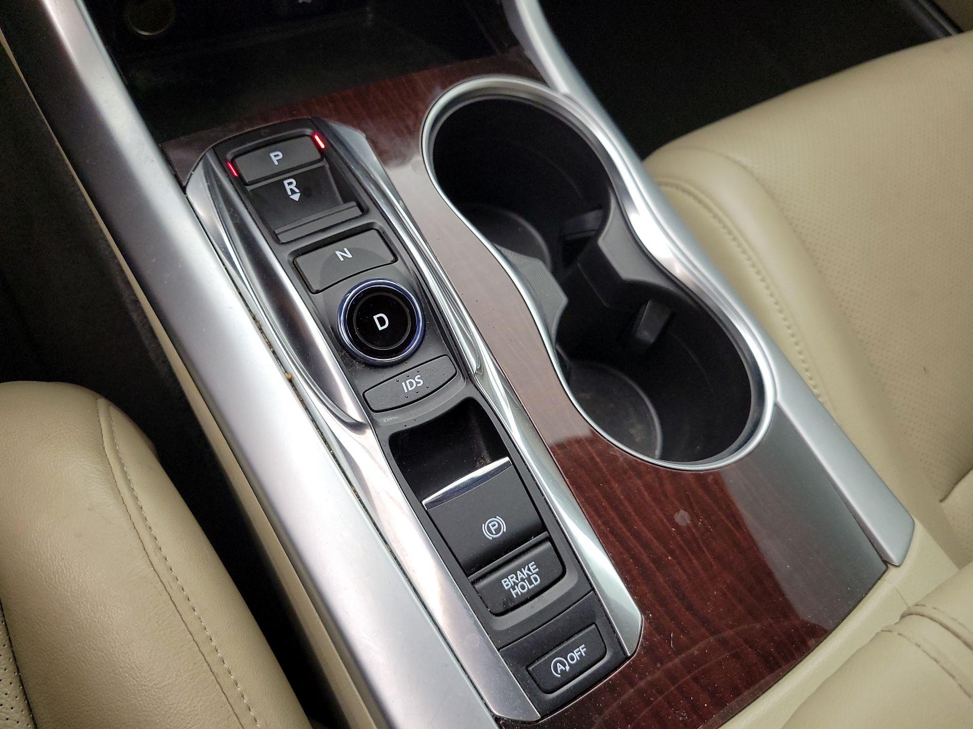 Thumbnail: 2015 Acura TLX - 18