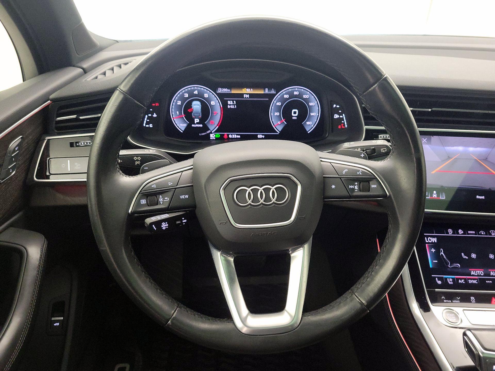 Thumbnail: 2021 Audi Q7 - 10