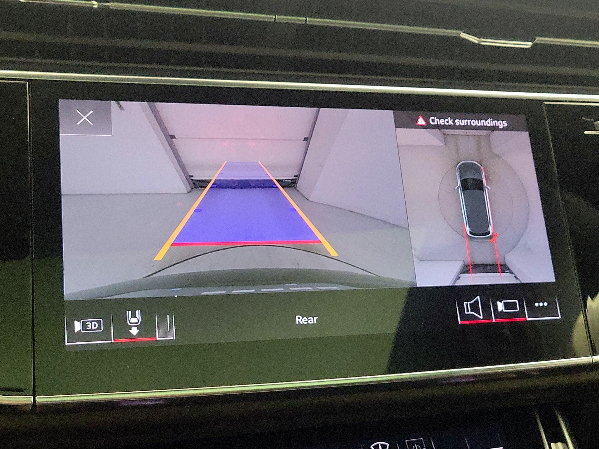 Thumbnail: 2021 Audi Q7 - 14