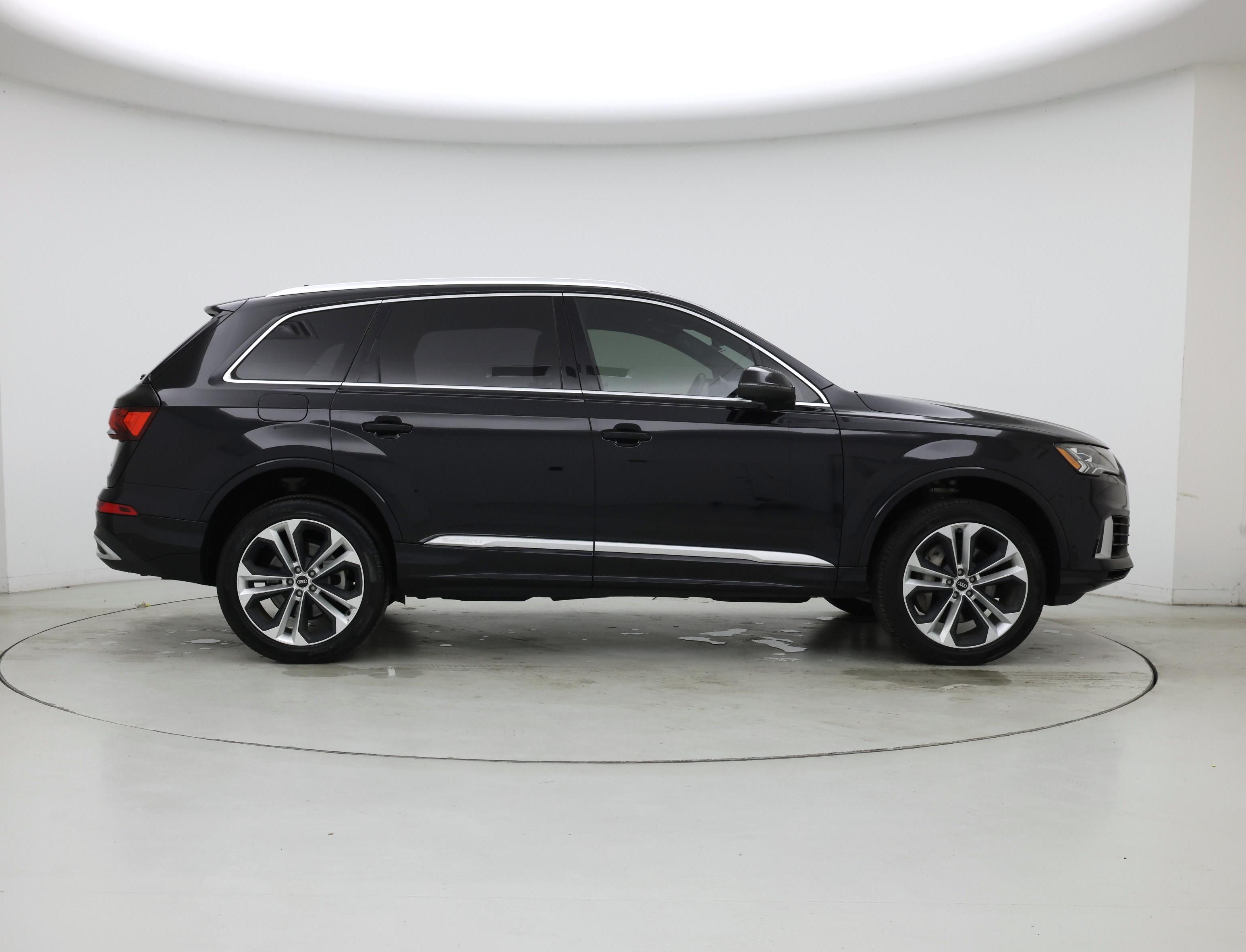 Thumbnail: 2021 Audi Q7 - 7