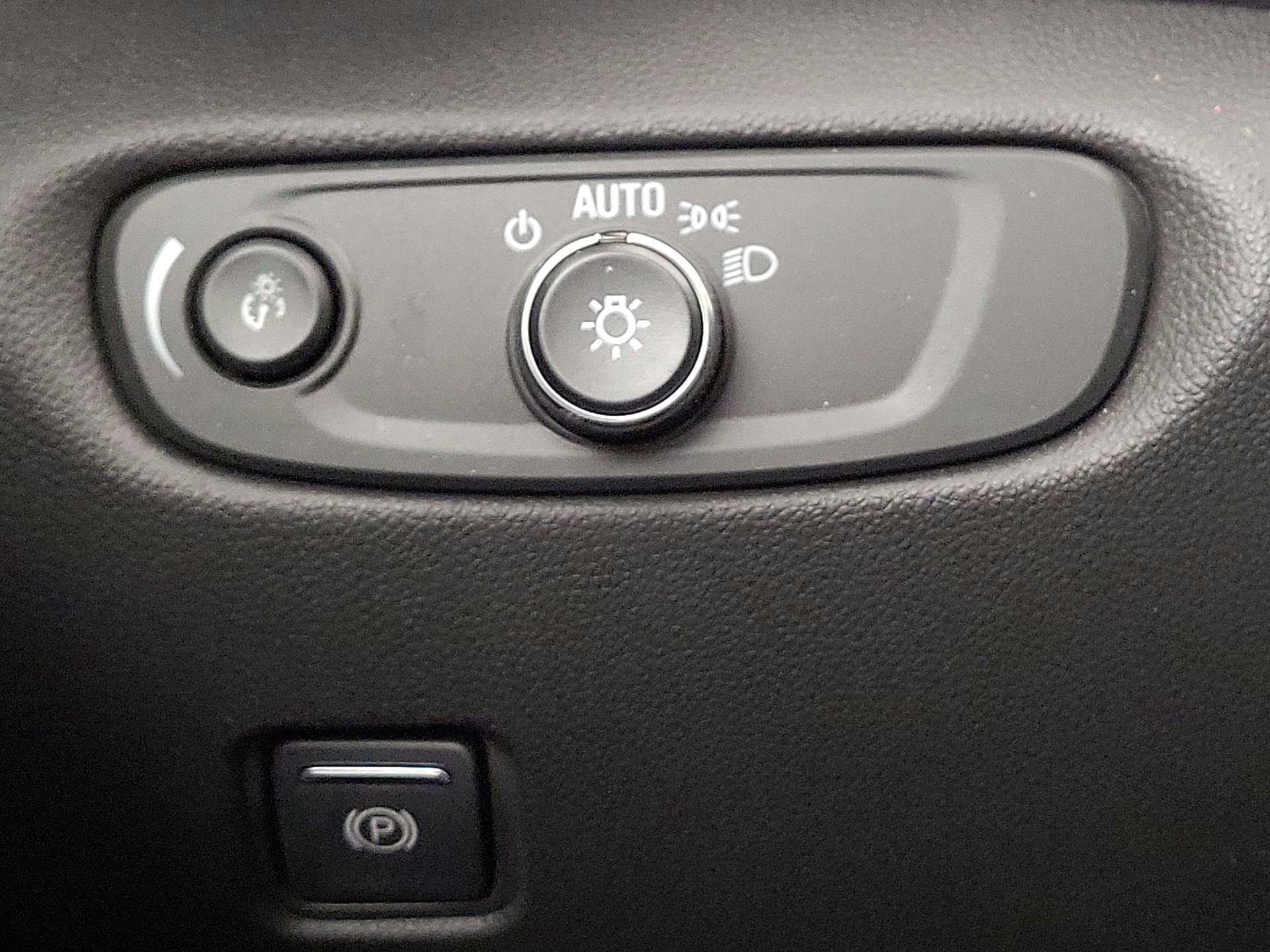 Thumbnail: 2022 Chevrolet Blazer - 13