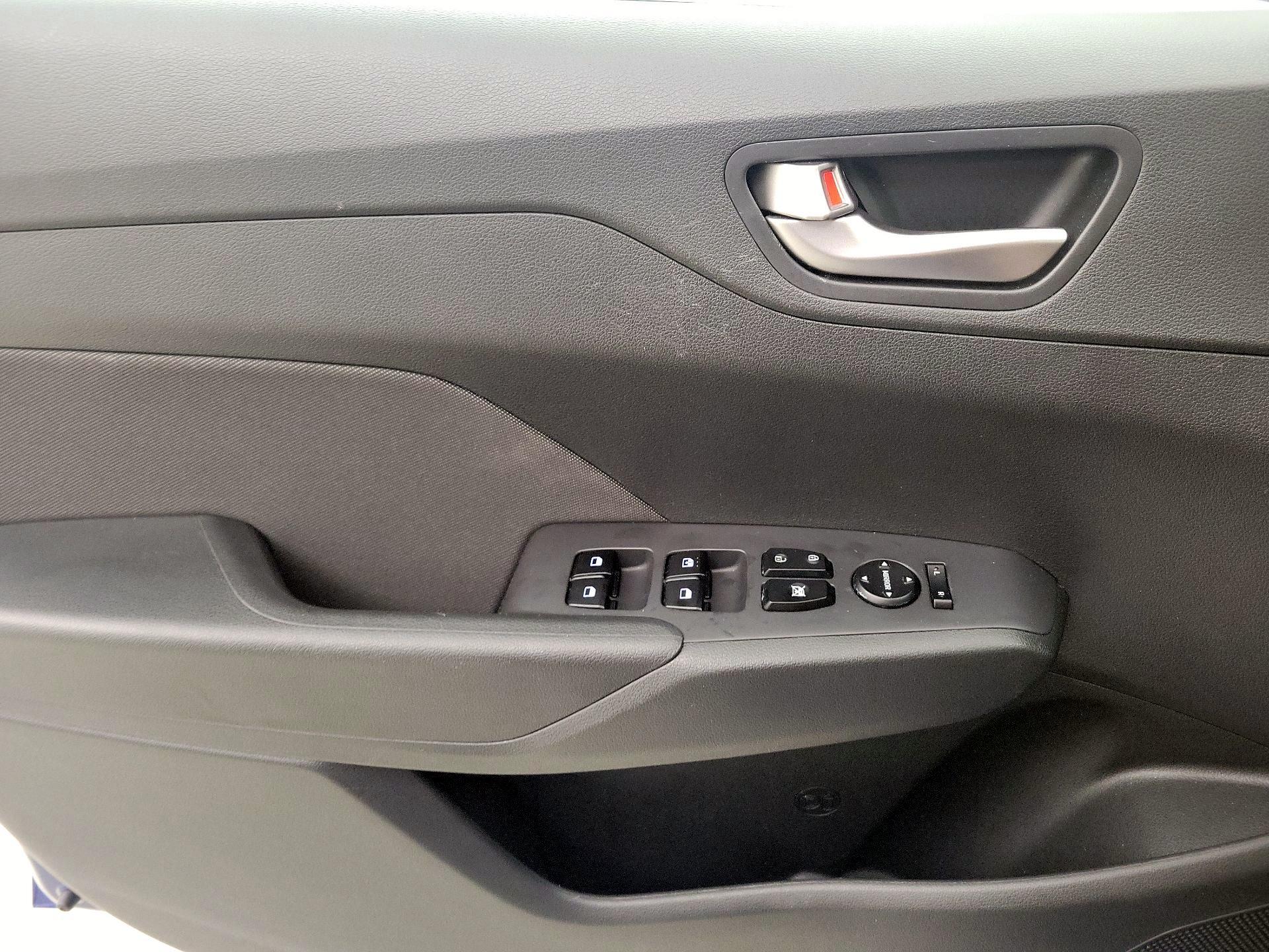 Thumbnail: 2021 Hyundai Accent - 12