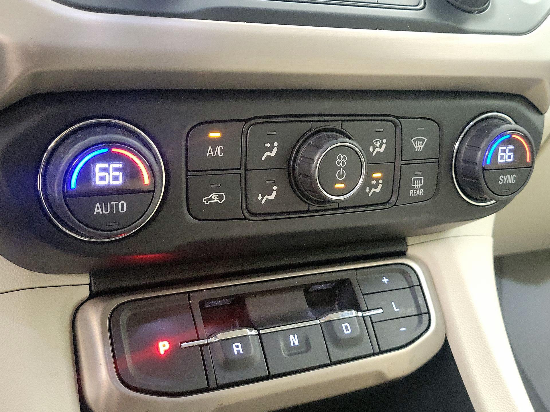 Thumbnail: 2021 GMC Acadia - 17