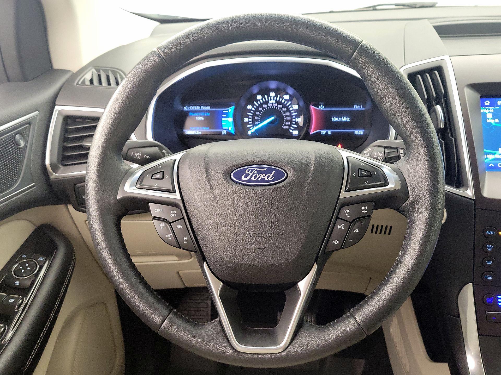 Thumbnail: 2020 Ford Edge - 10