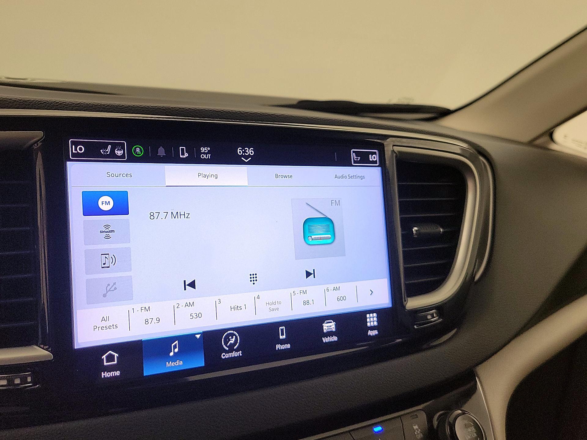 Thumbnail: 2023 Chrysler Pacifica - 15