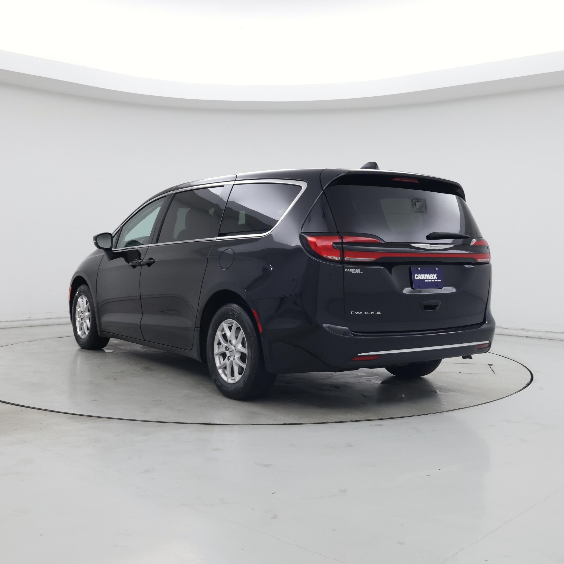 Thumbnail: 2023 Chrysler Pacifica - 2