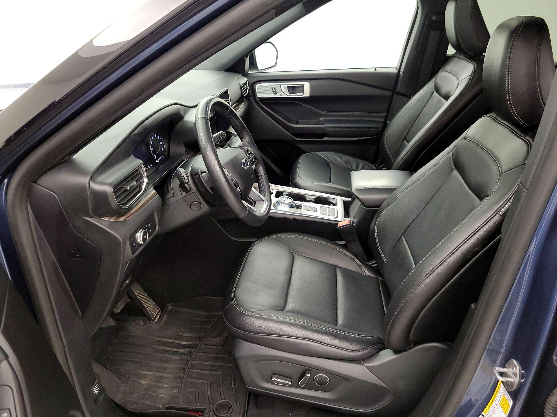 Thumbnail: 2020 Ford Explorer - 11