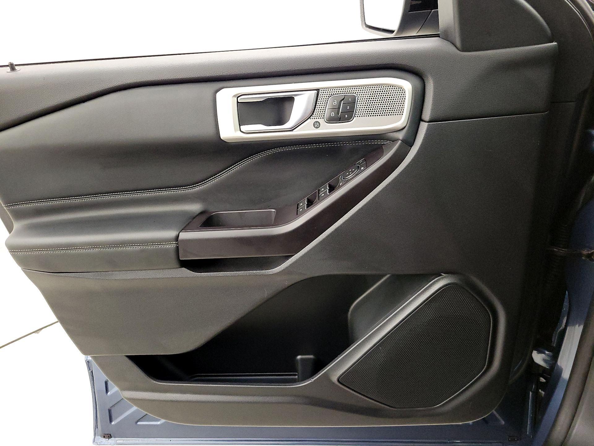 Thumbnail: 2020 Ford Explorer - 12