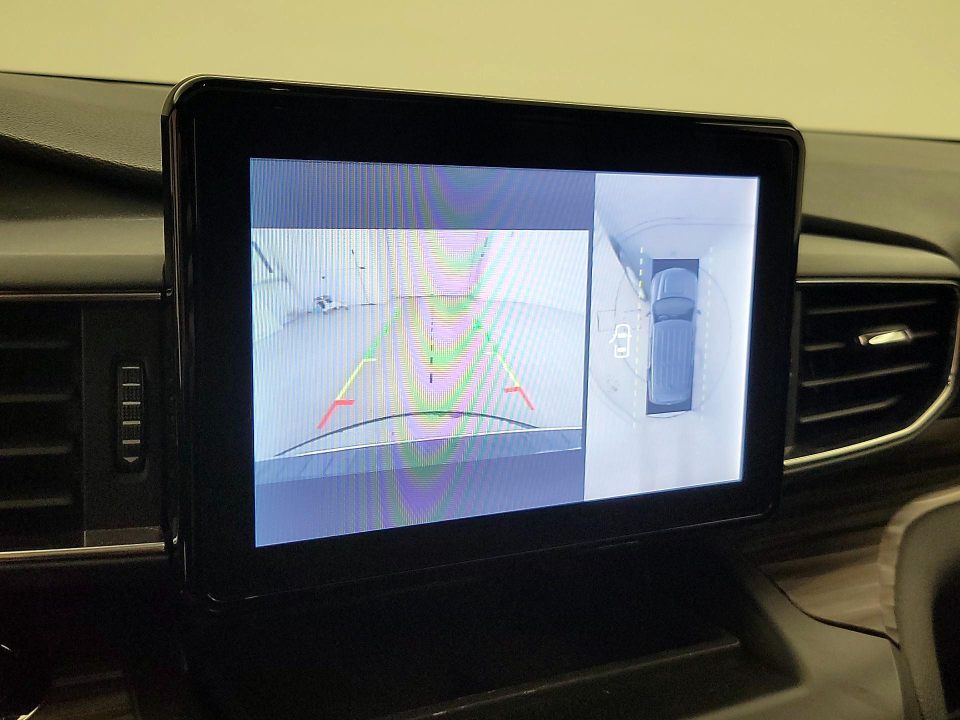 Thumbnail: 2020 Ford Explorer - 15