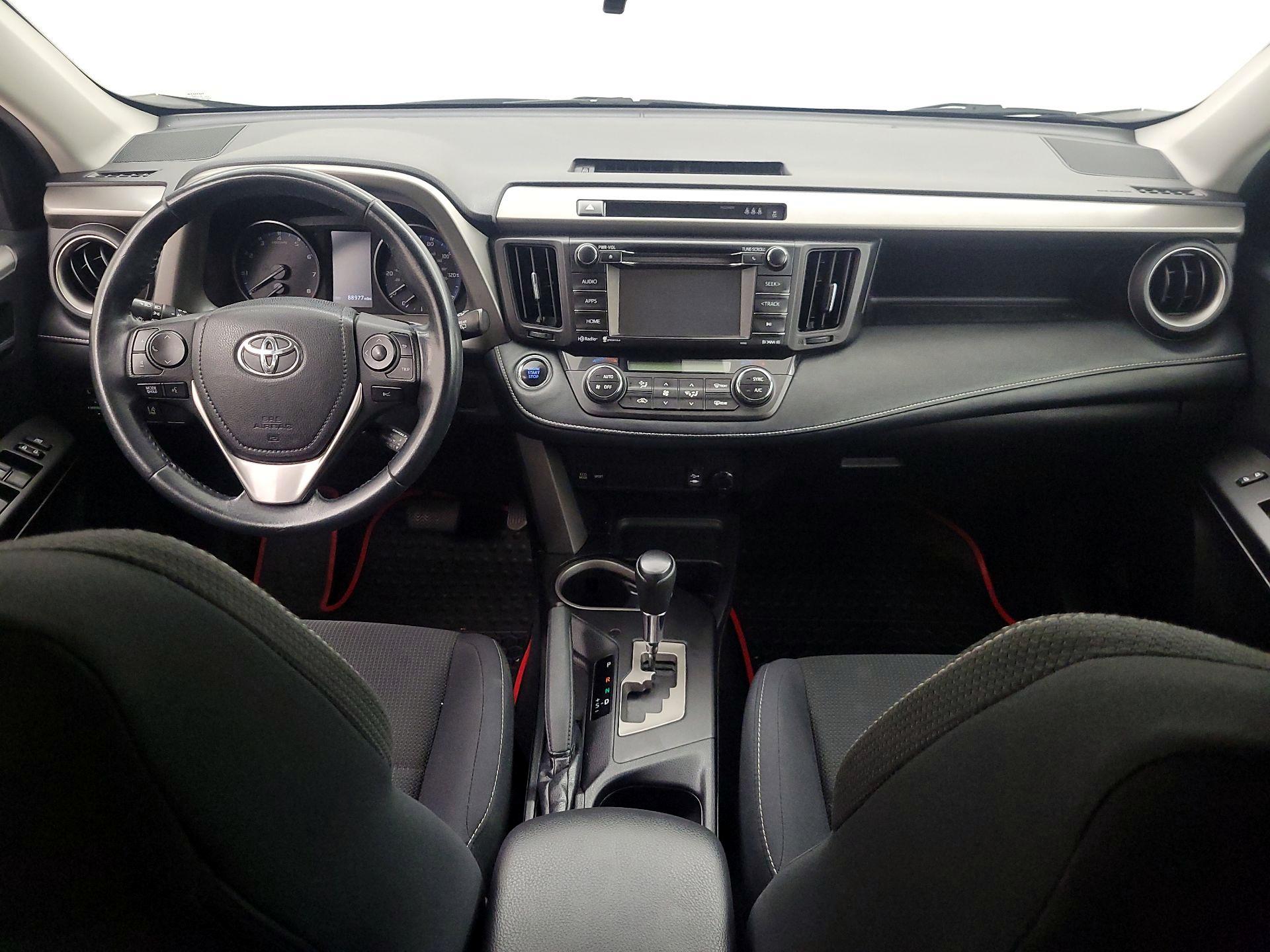 Thumbnail: 2018 Toyota RAV4 - 9
